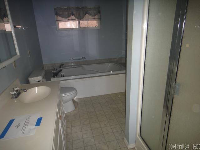 DIAMOND BLUFF ESTATES - Residential