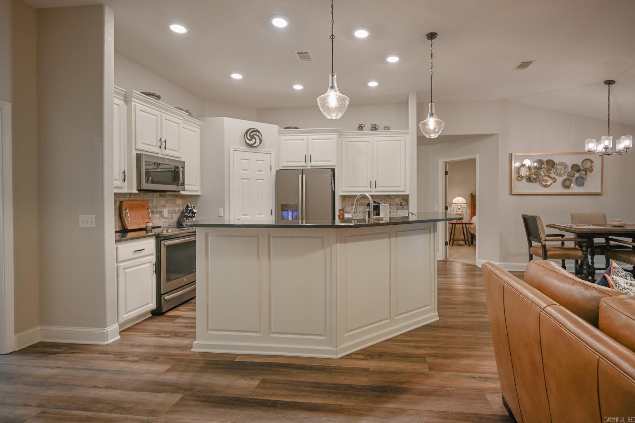 BETHESDA HEIGHTS - Residential