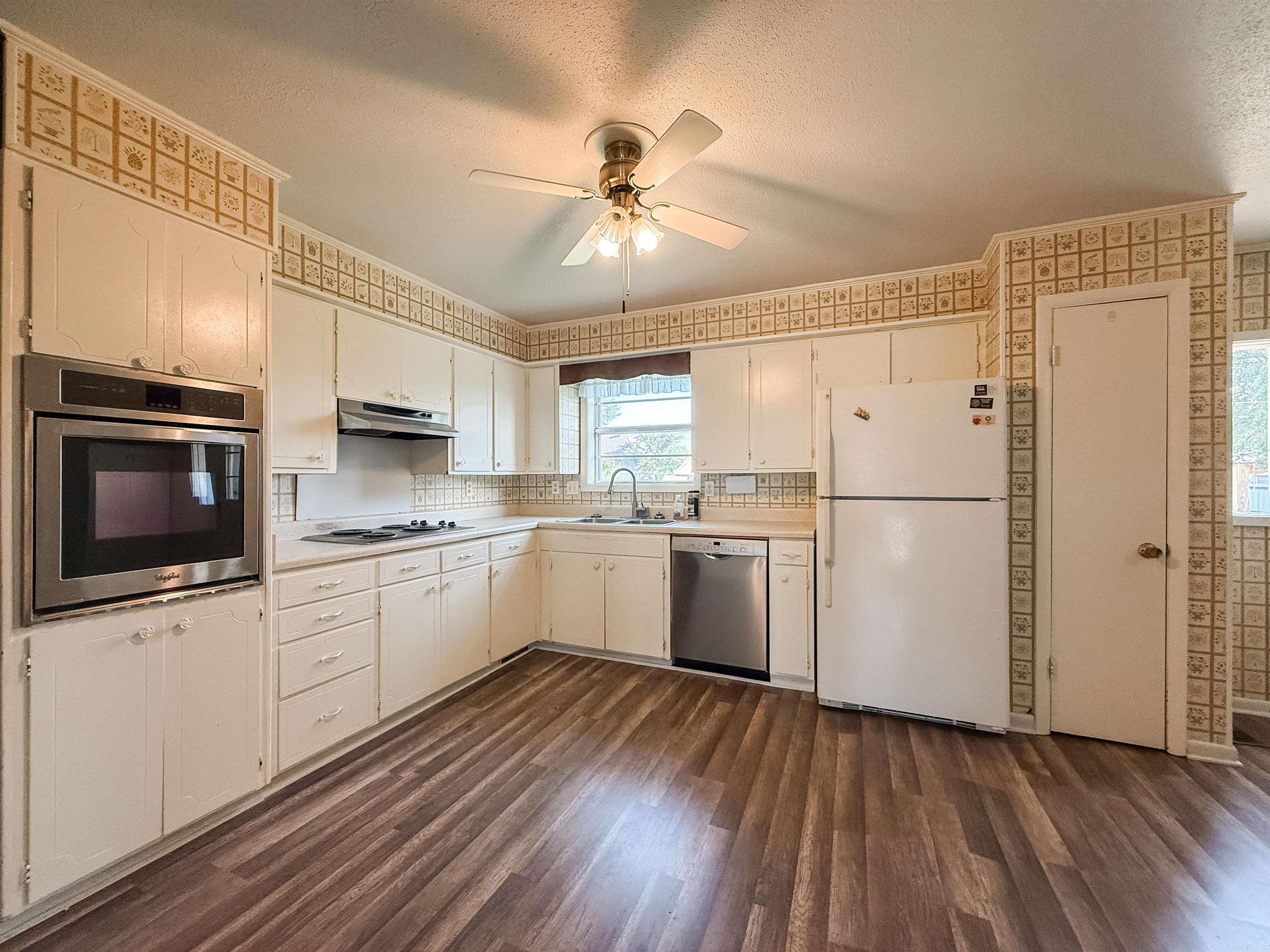 POPLAR ACRES - Residential