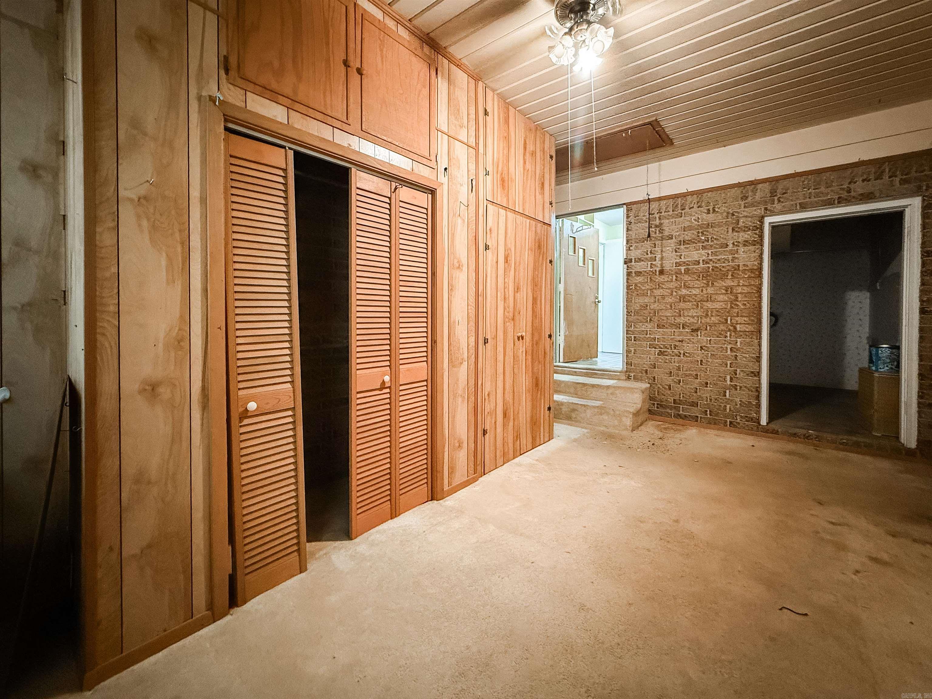 POPLAR ACRES - Residential