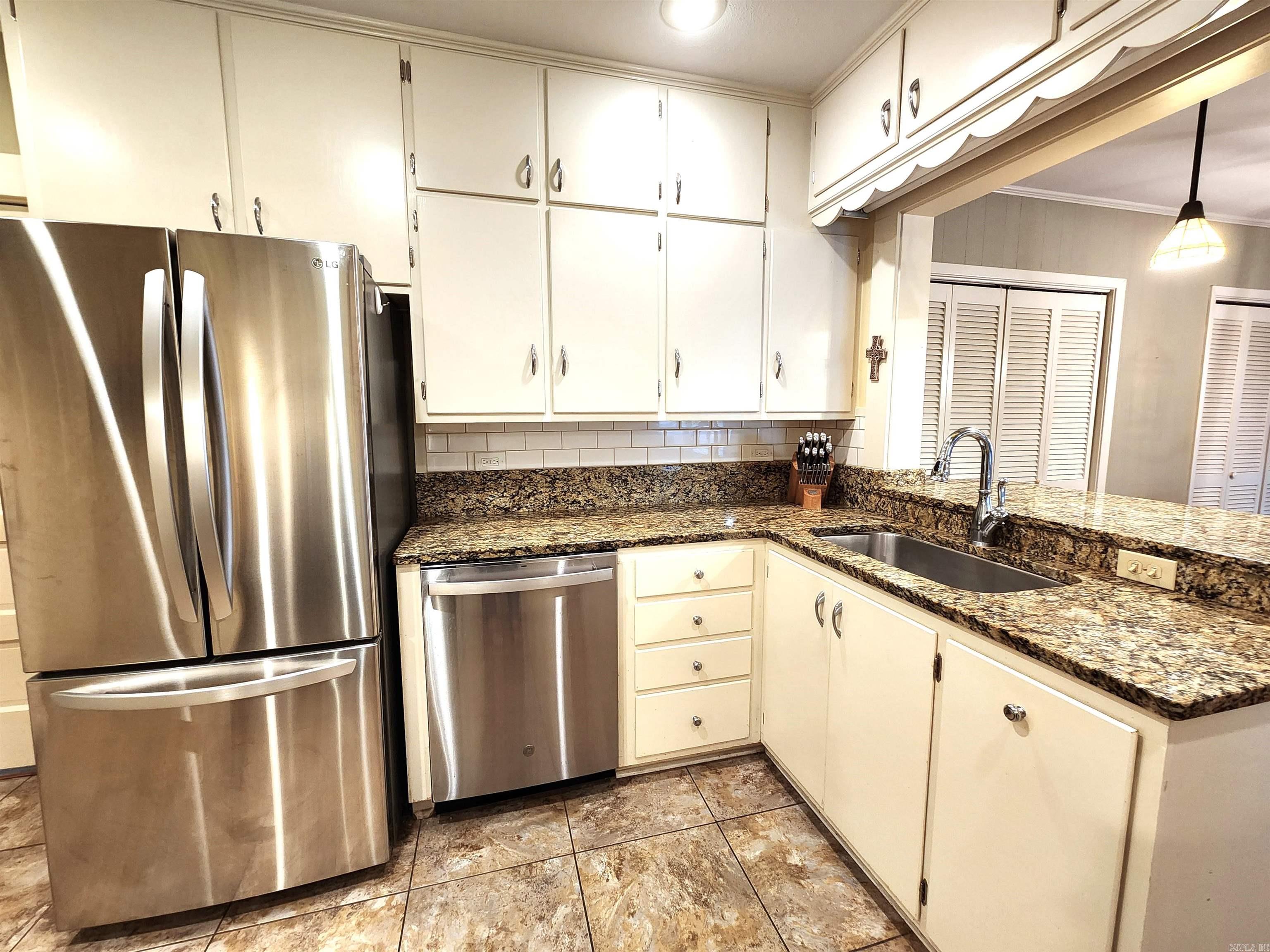 2ND WEST MAIN HEIGHTS - Residential