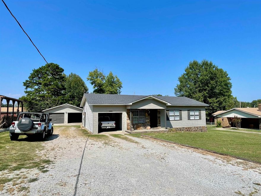 Nice 3 bedroom, 2 bath home in the Northwest part of Paragould that offers 2 living areas, large kitchen, and a large two-bay detached shop.