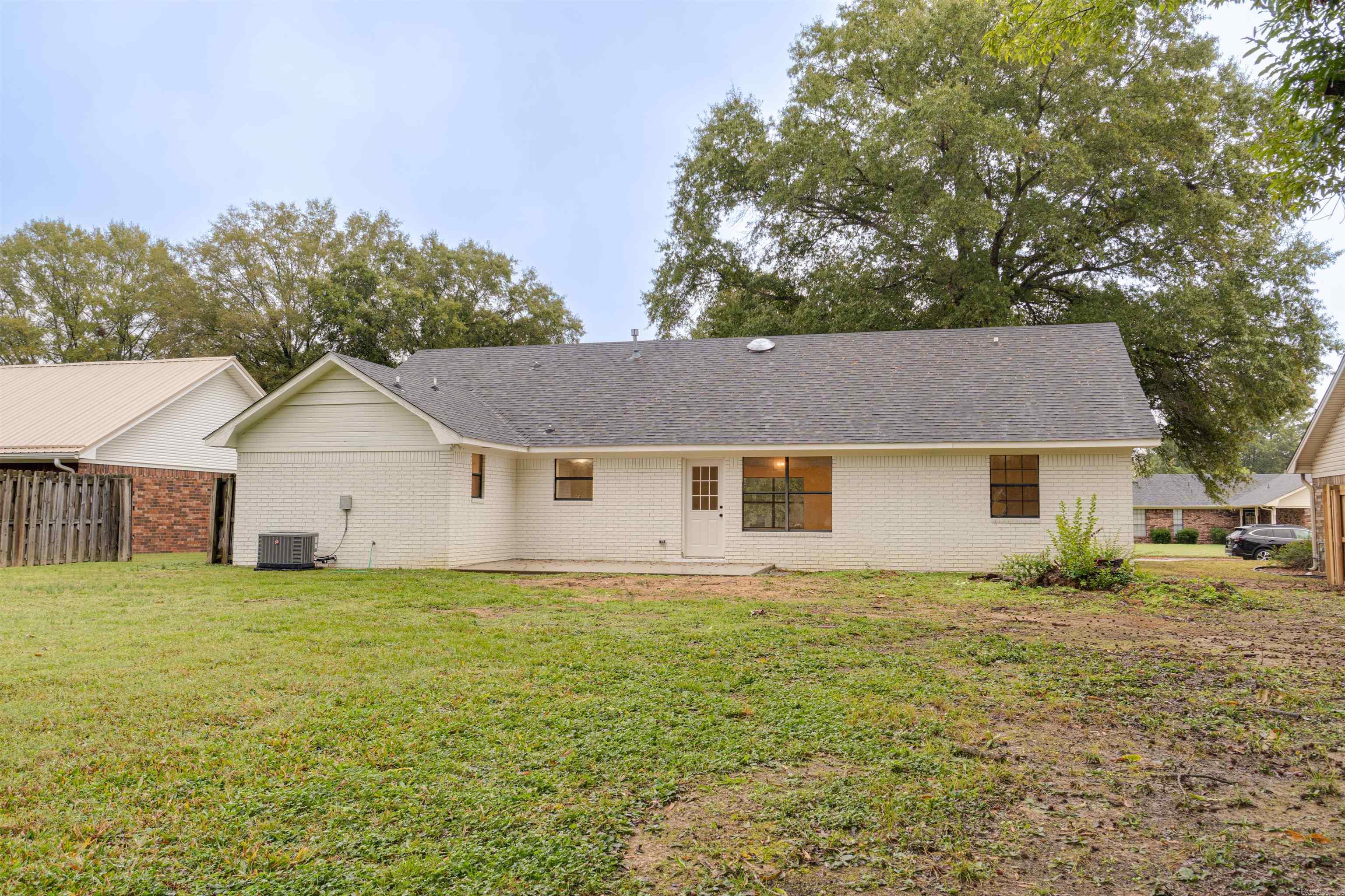 INDIAN MEADOWS - Residential