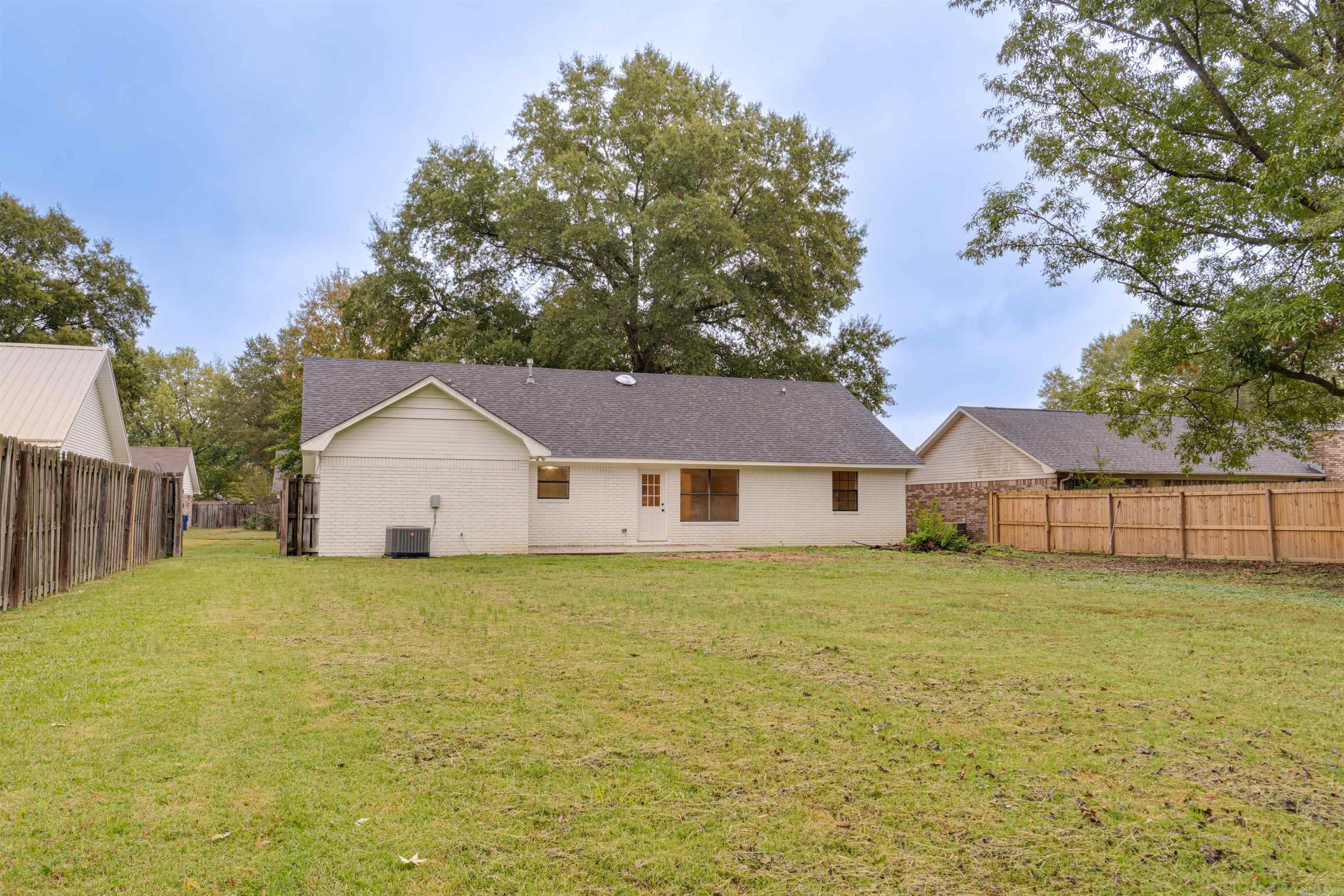 INDIAN MEADOWS - Residential