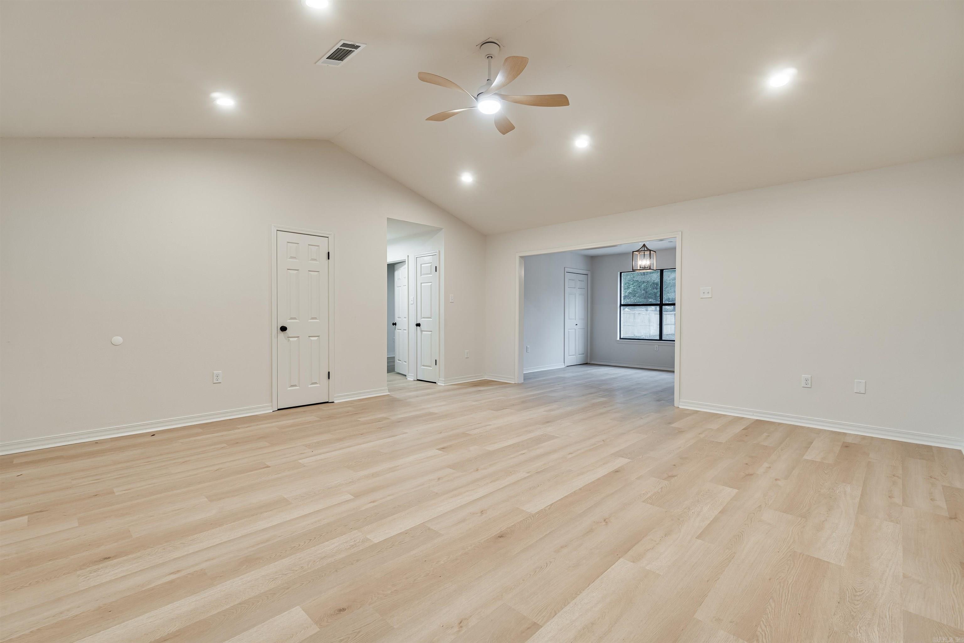 INDIAN MEADOWS - Residential