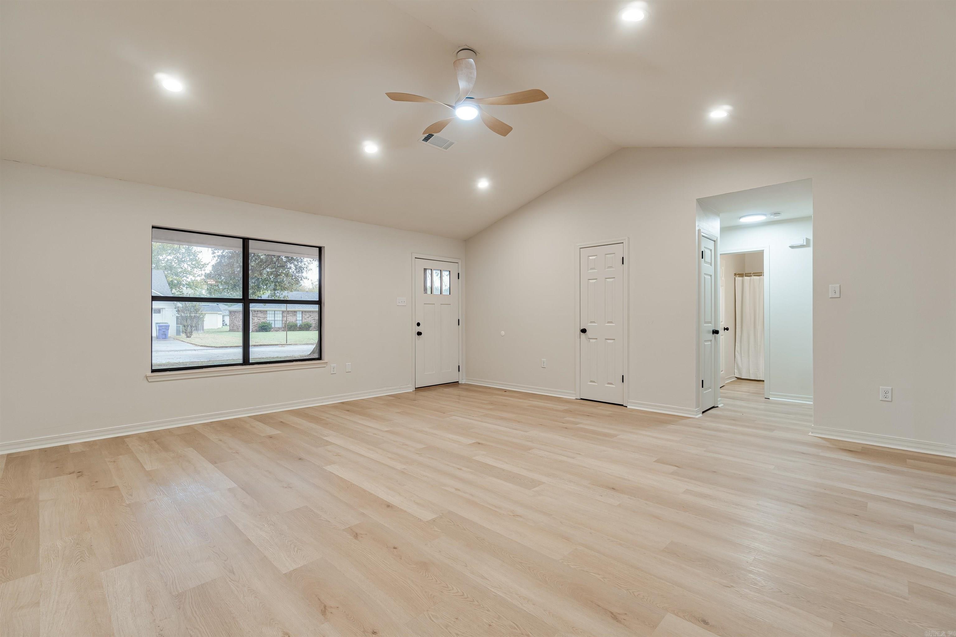 INDIAN MEADOWS - Residential