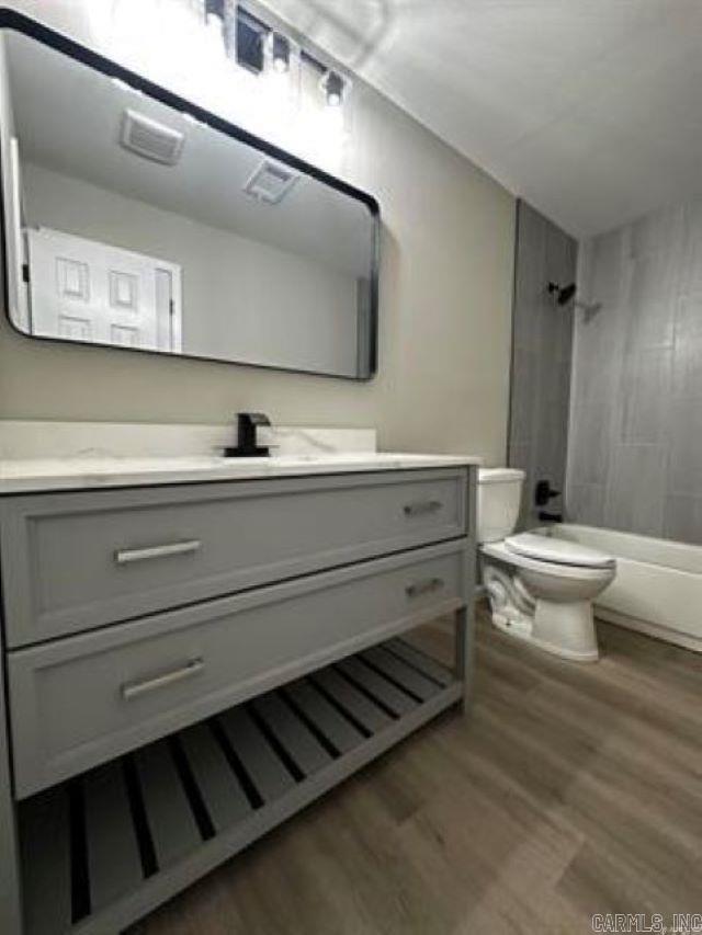 ROLLING HILLS - Residential