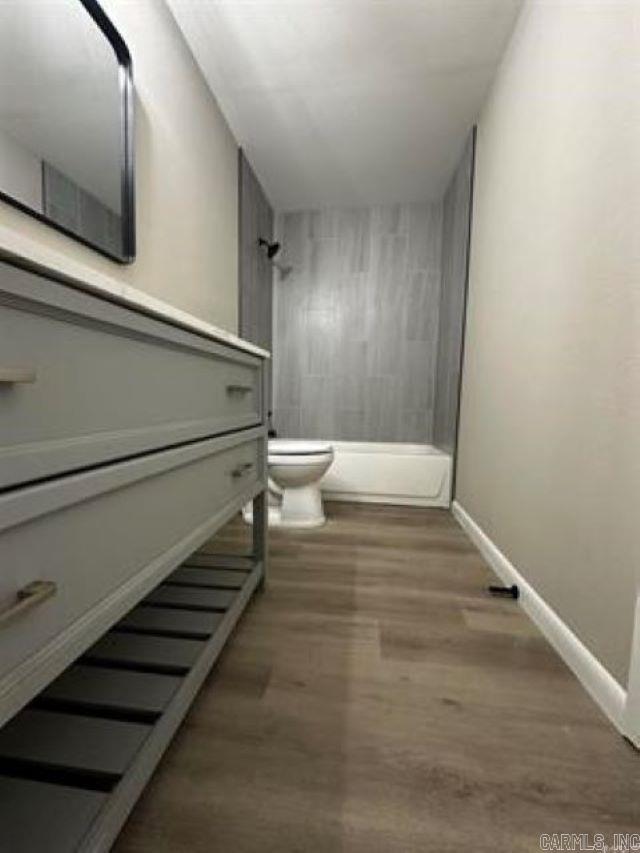 ROLLING HILLS - Residential