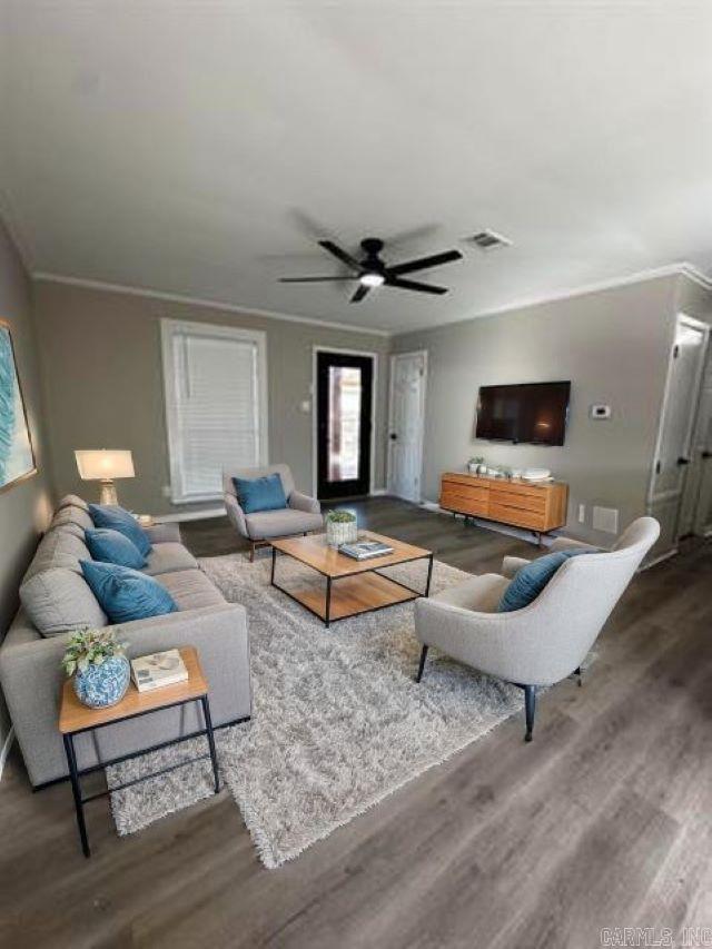 ROLLING HILLS - Residential