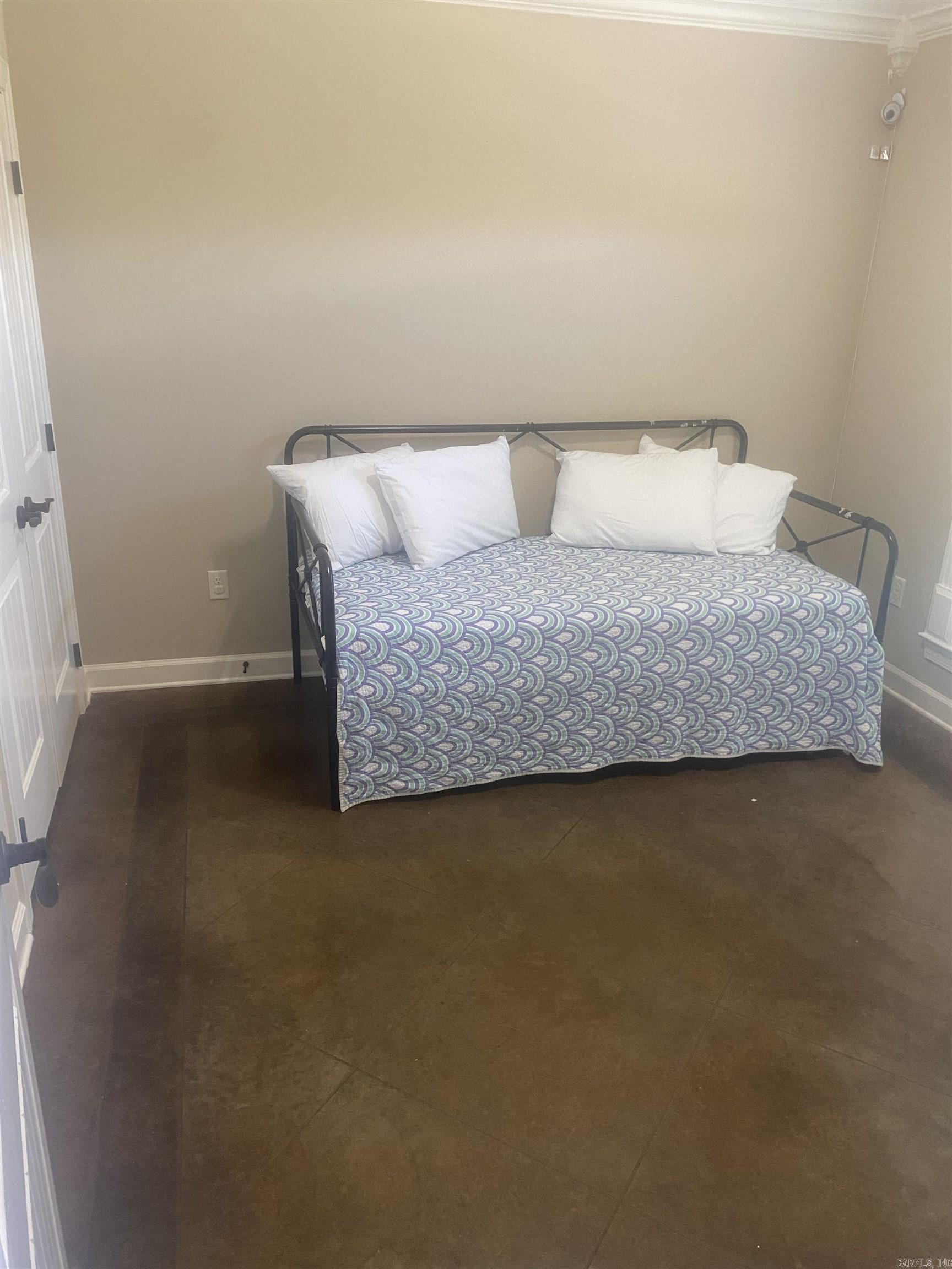 COUNTRY CLUB OF ARK THE - Residential