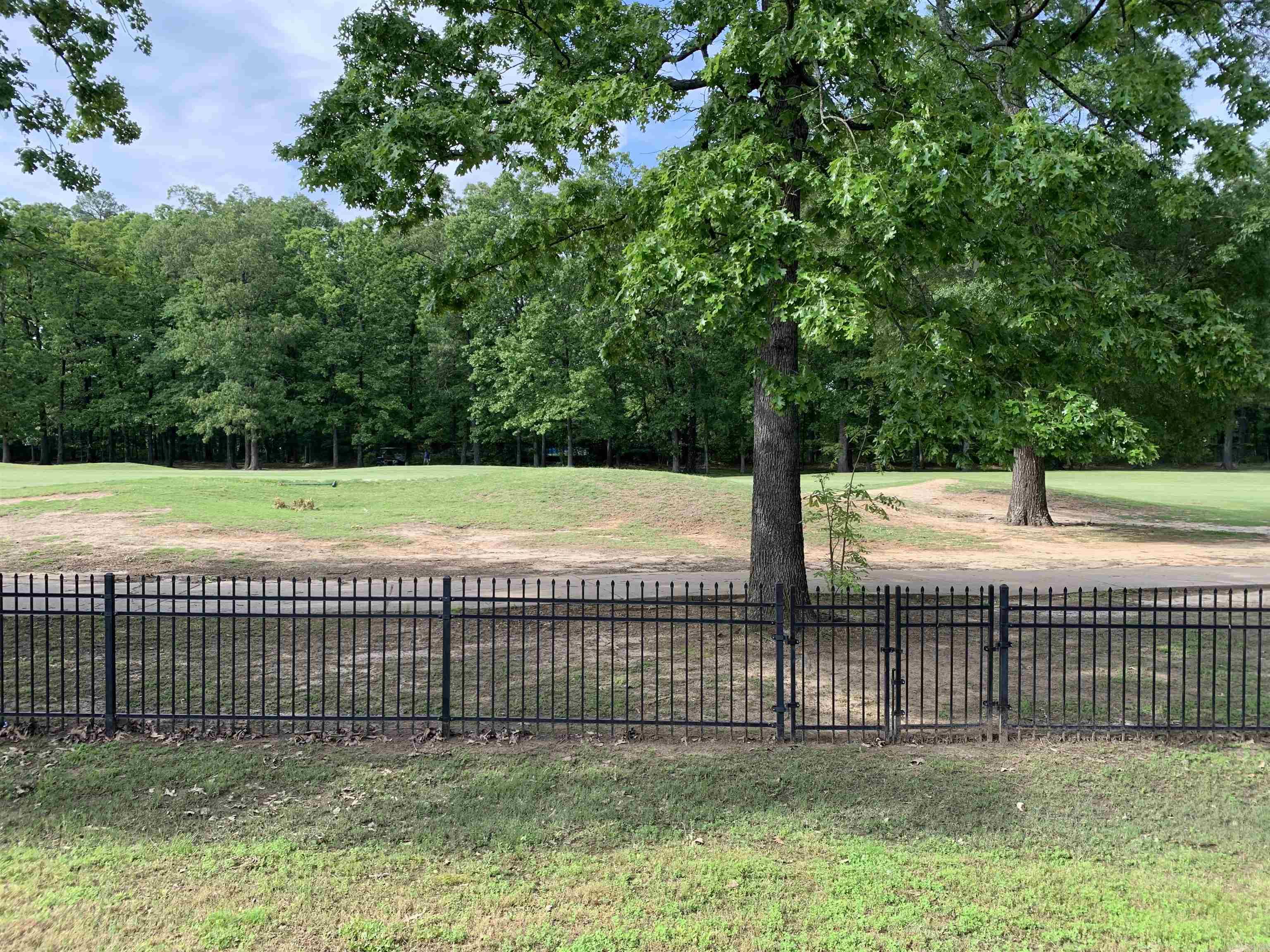 COUNTRY CLUB OF ARK THE - Residential