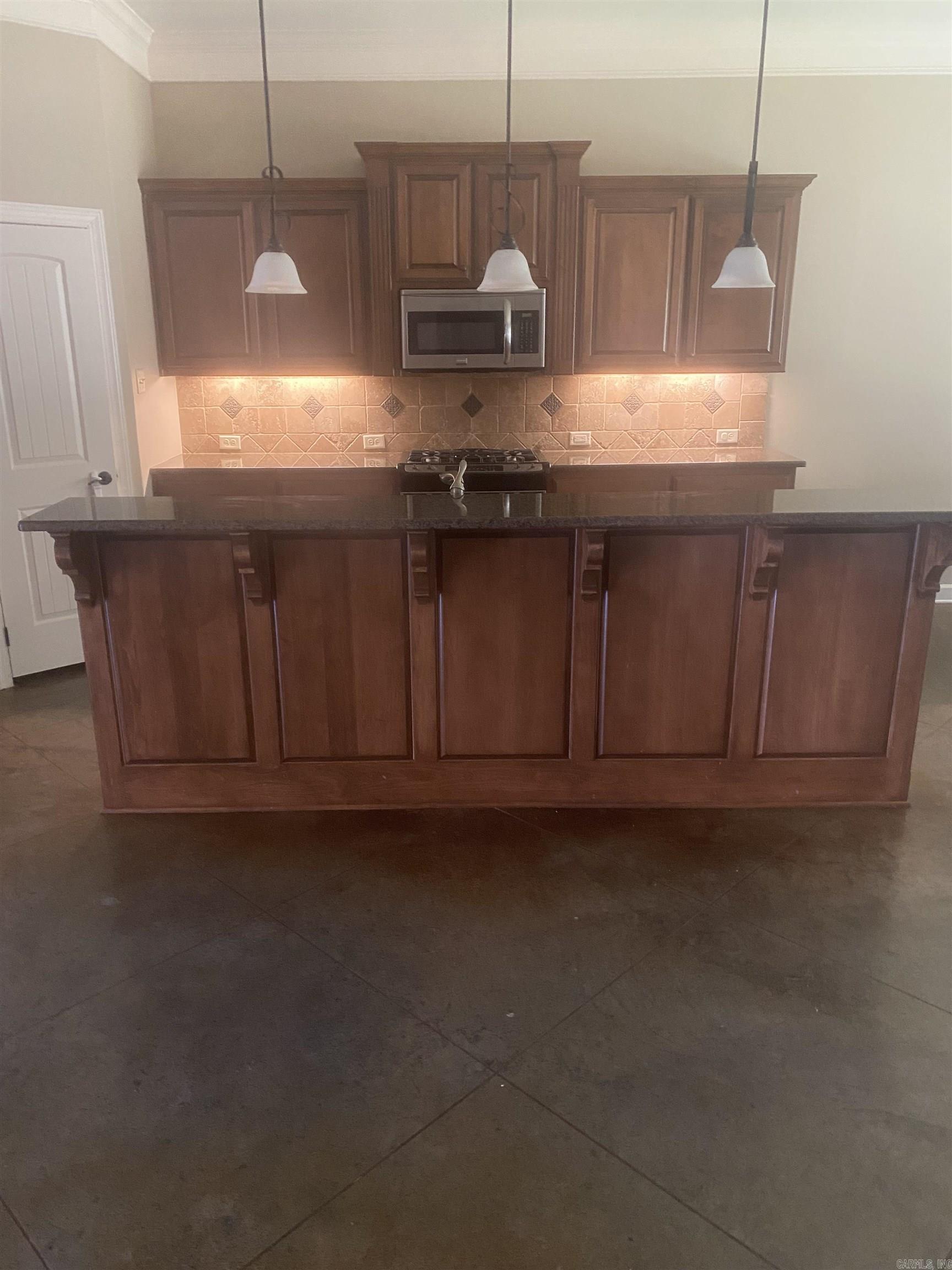 COUNTRY CLUB OF ARK THE - Residential