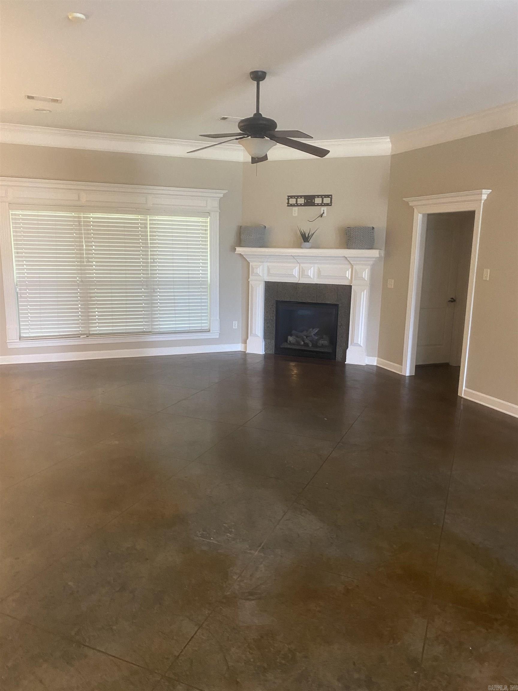 COUNTRY CLUB OF ARK THE - Residential