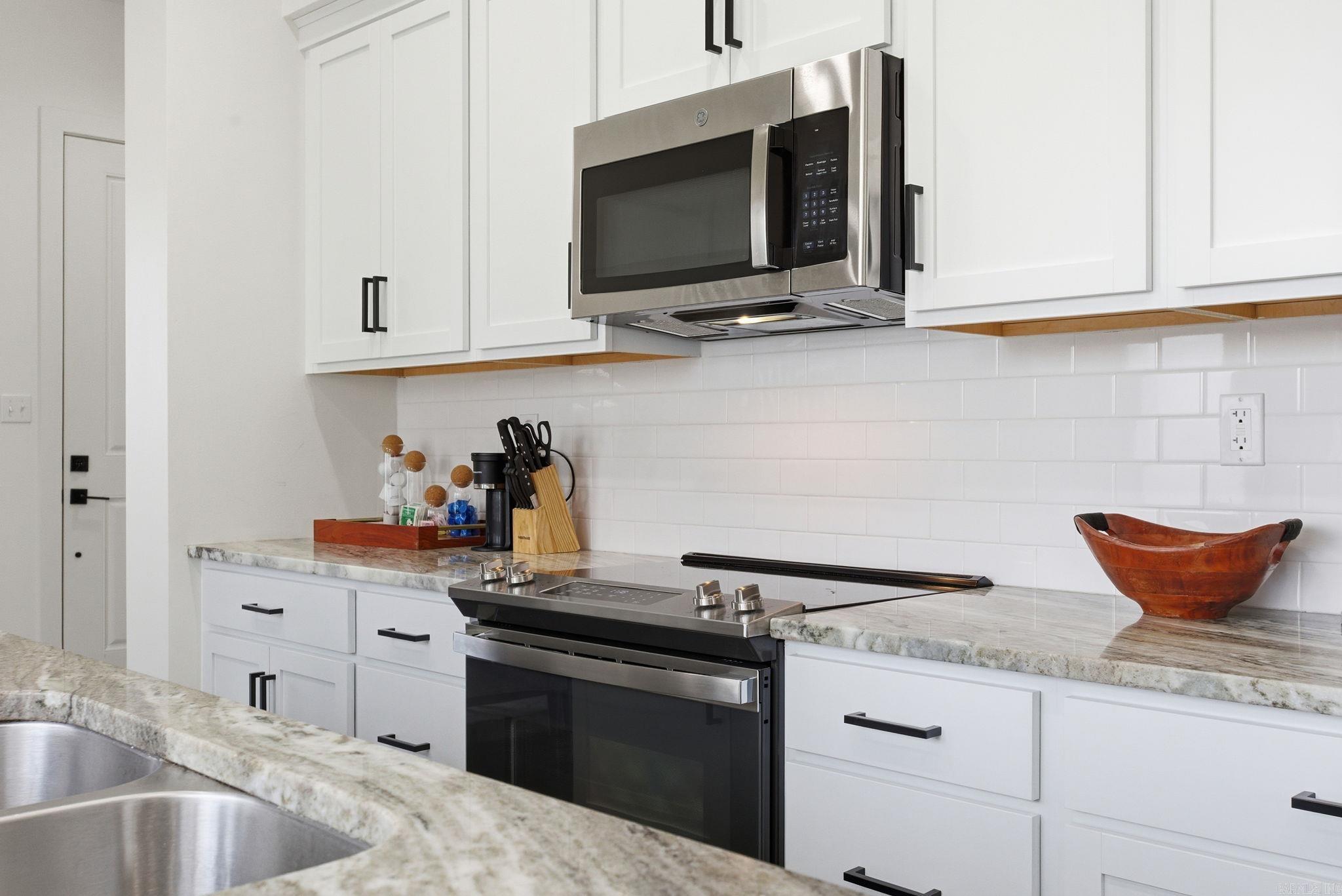 COTTAGES ON PARK II - Residential