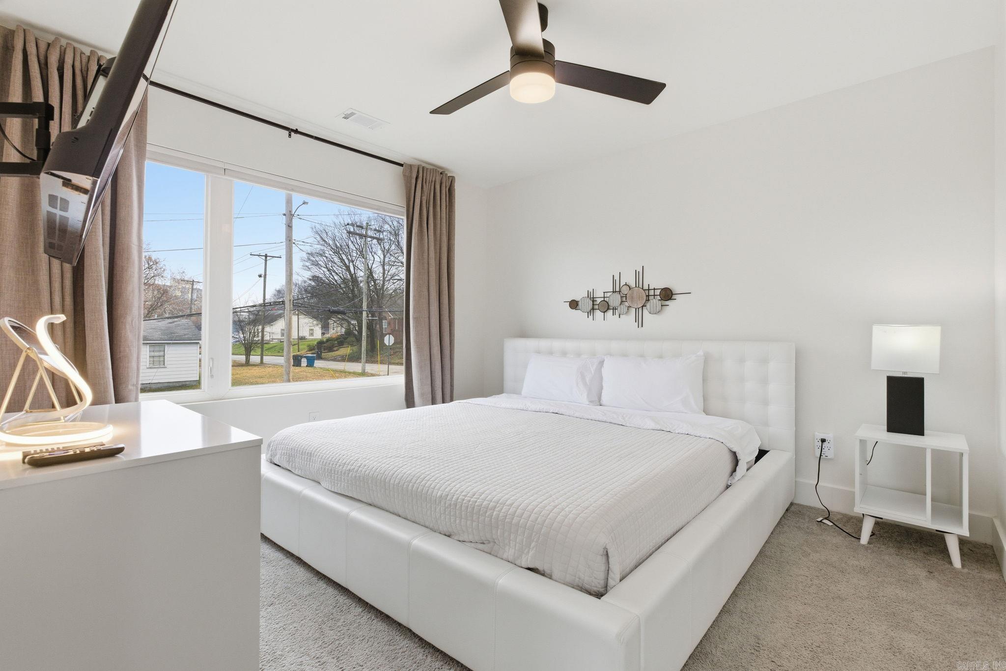 COTTAGES ON PARK II - Residential