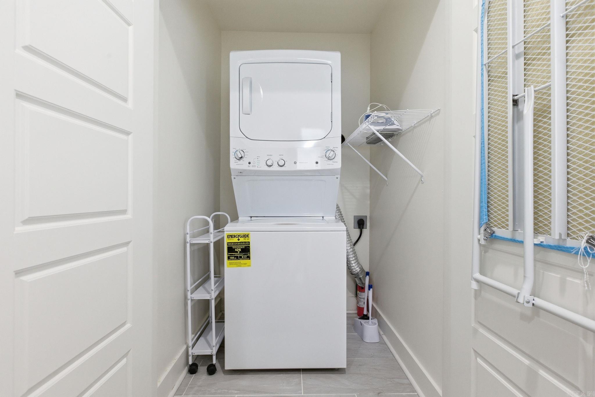 COTTAGES ON PARK II - Residential