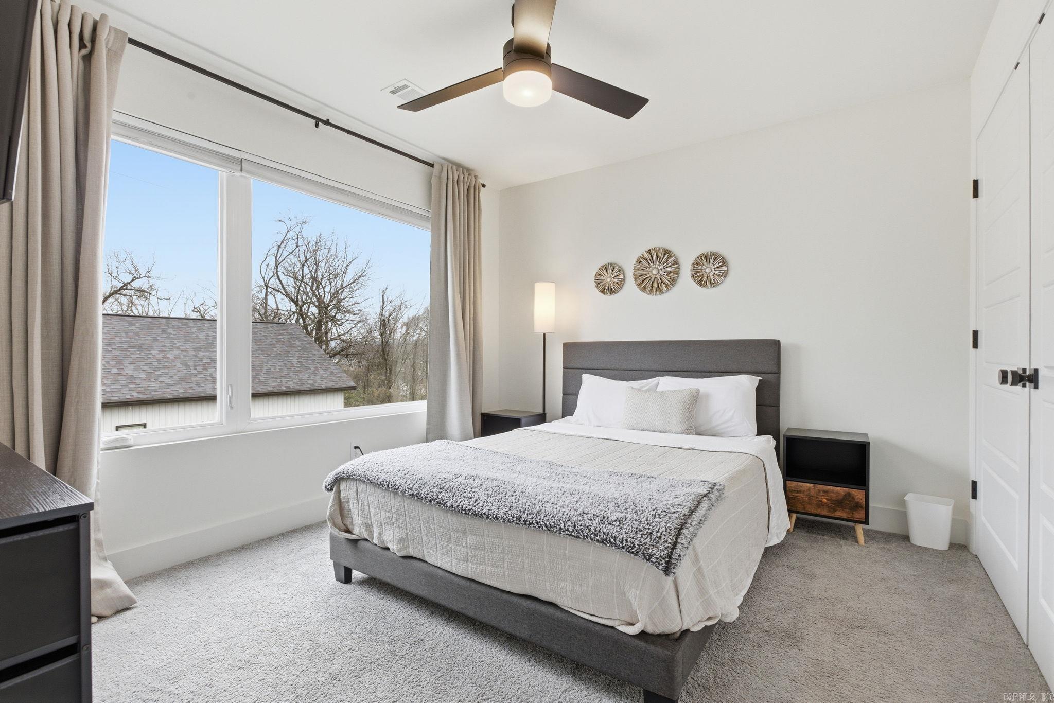 COTTAGES ON PARK II - Residential