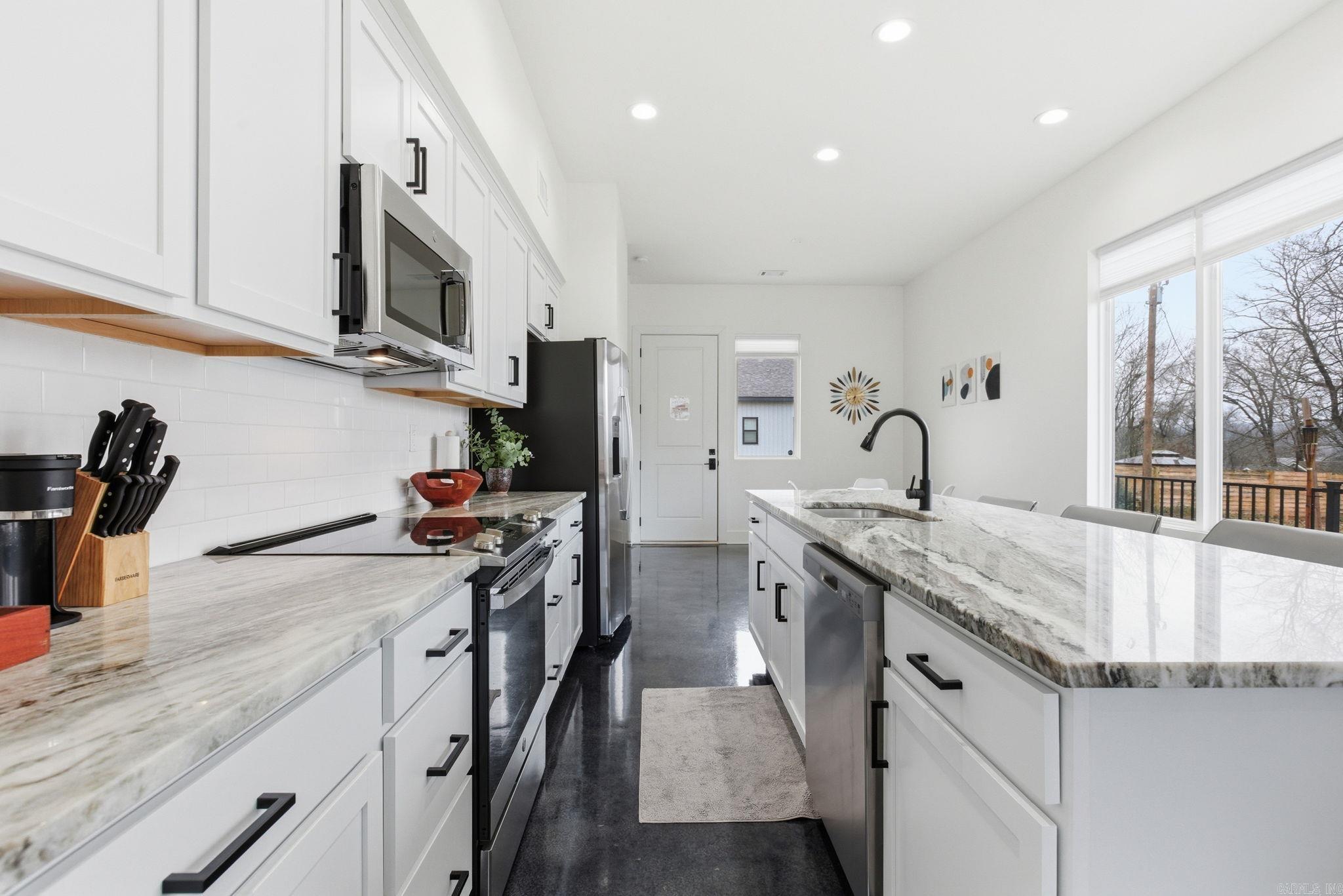 COTTAGES ON PARK II - Residential