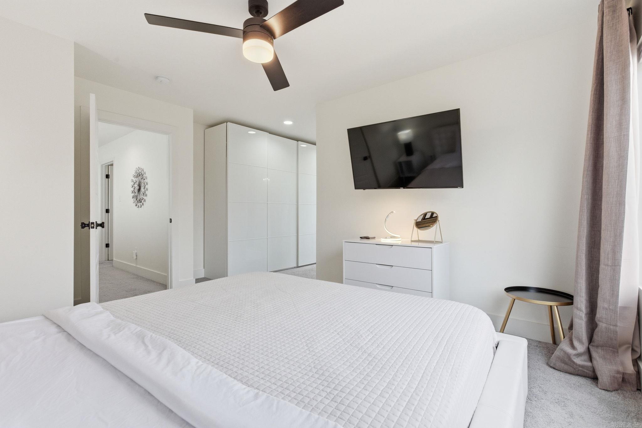 COTTAGES ON PARK II - Residential