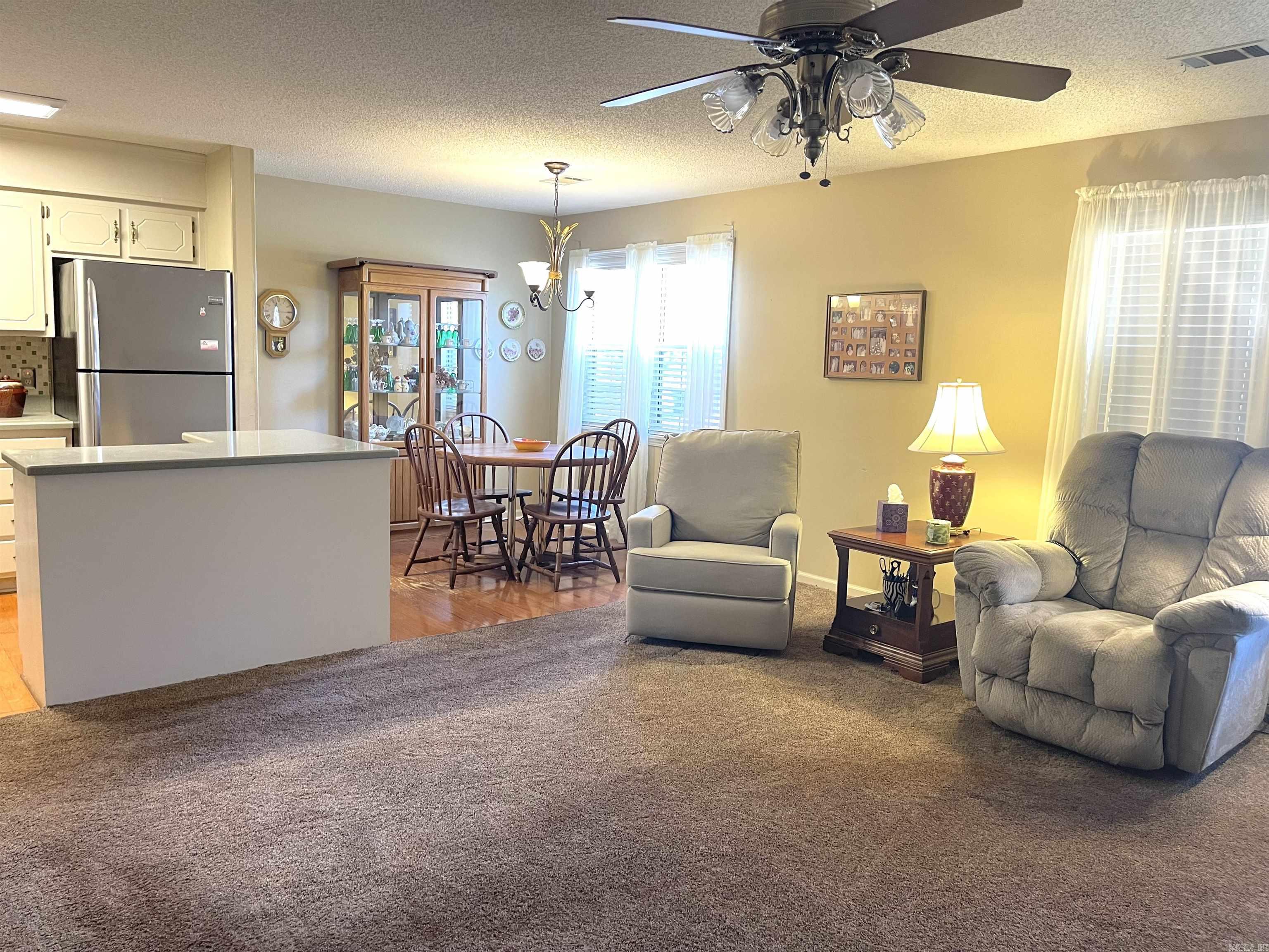 RIVER OAKS COMMONS - Residential