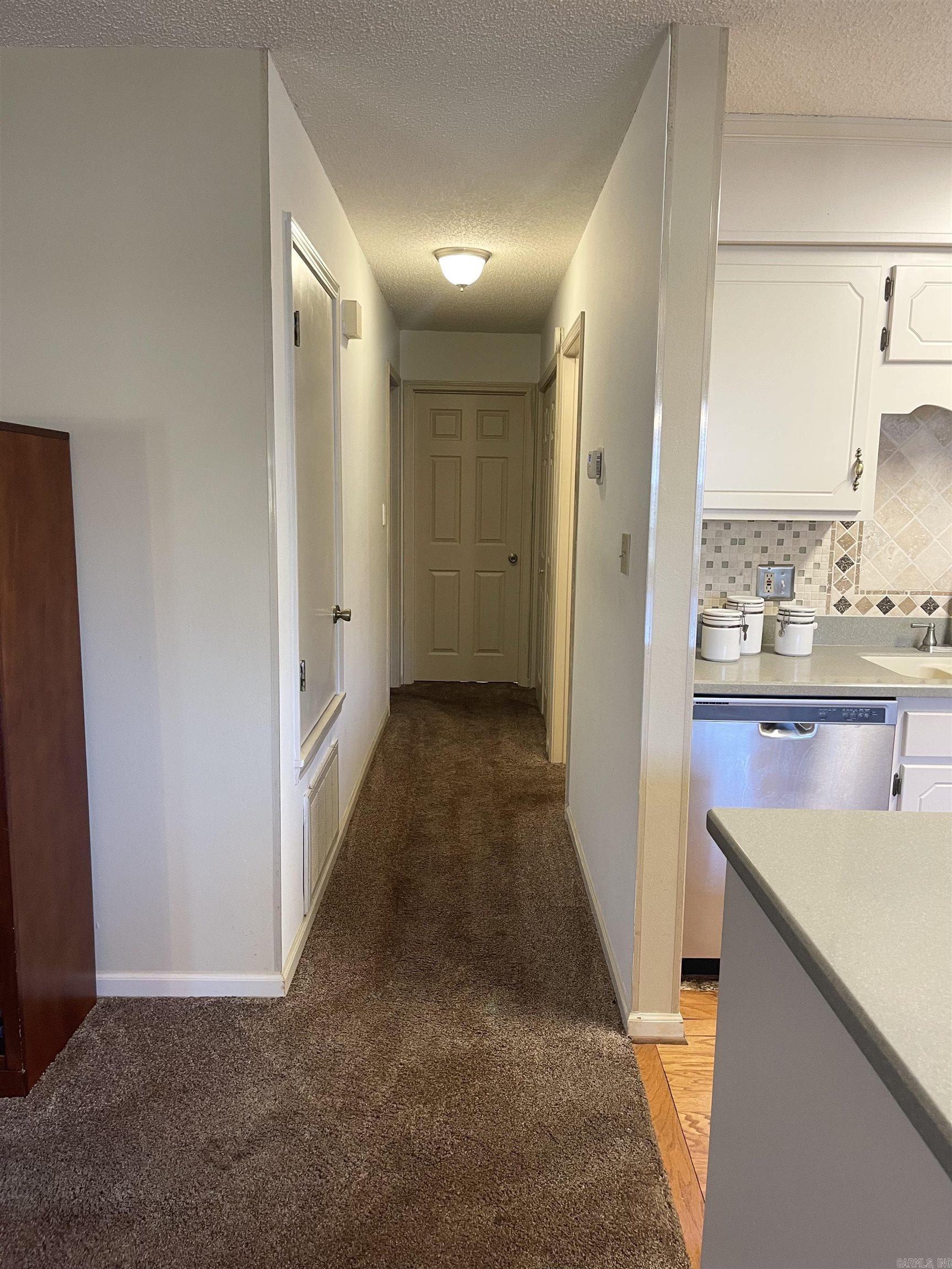 RIVER OAKS COMMONS - Residential