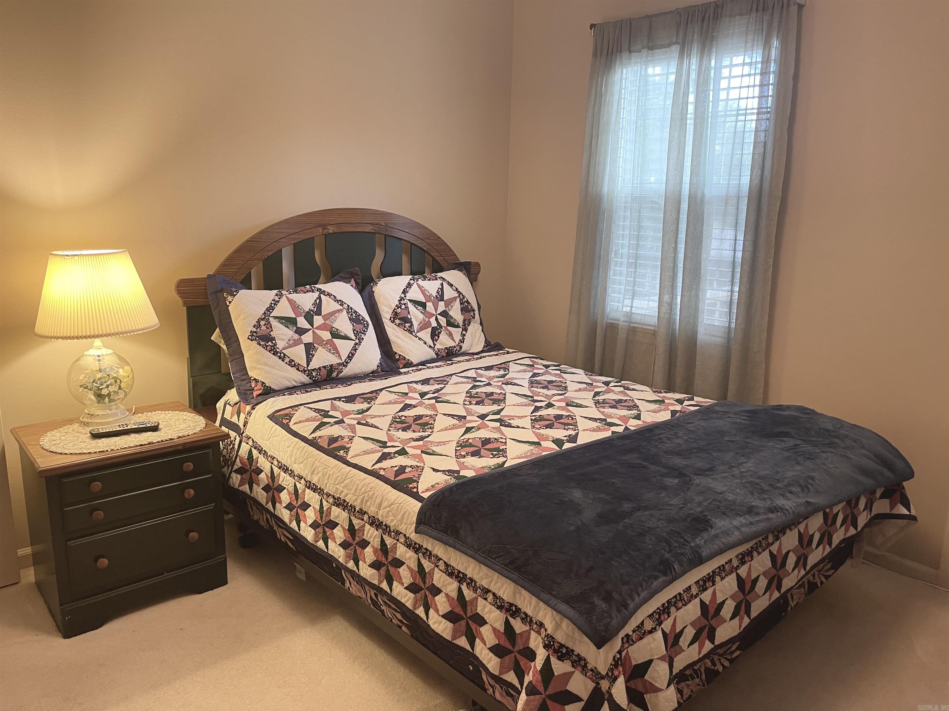 RIVER OAKS COMMONS - Residential