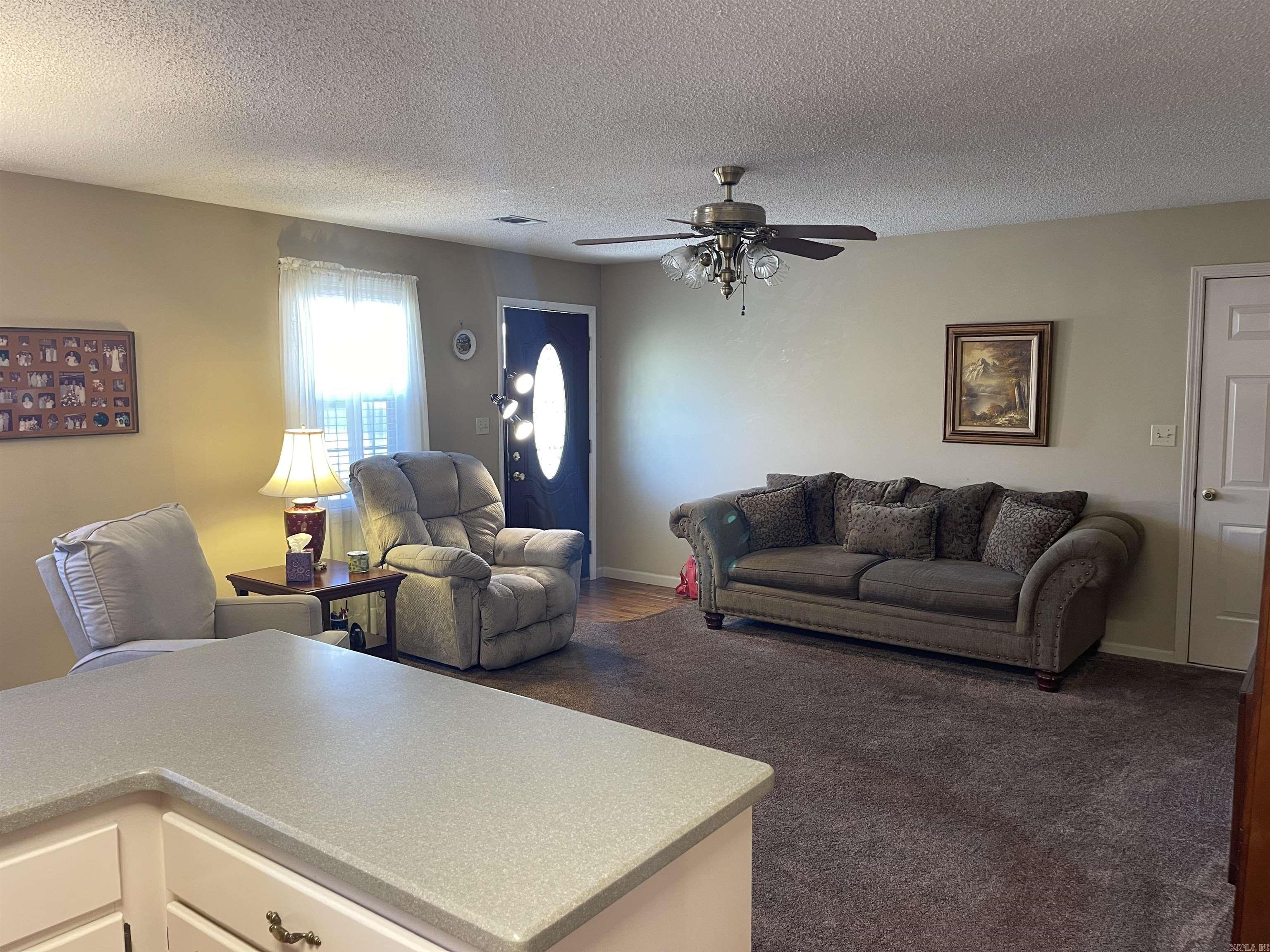 RIVER OAKS COMMONS - Residential