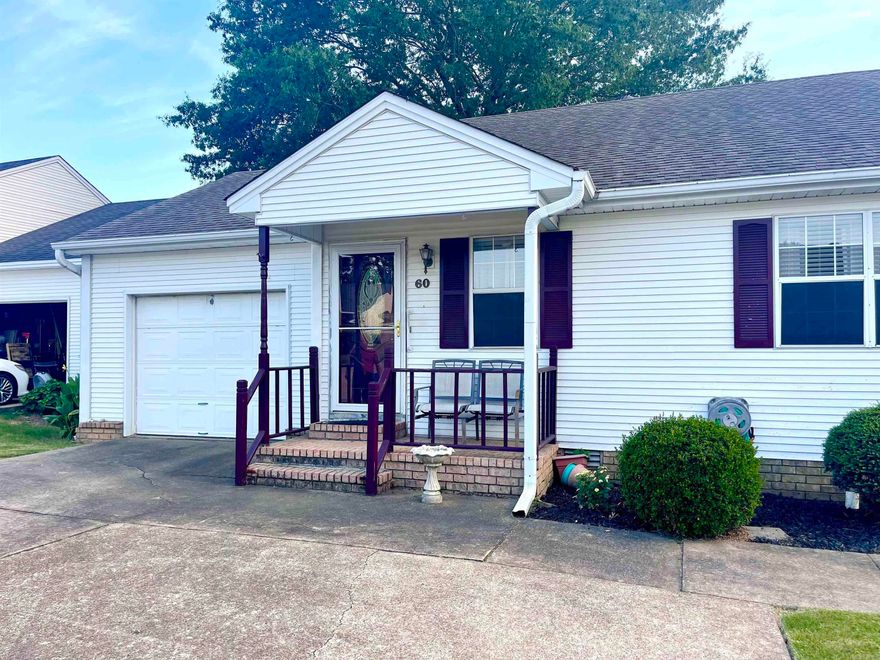 River Oaks Commons Condo with open floor plan, kitchen has stainless appliances and is open to living & dining area. Walk in closets in both bedrooms, primary bath has custom tile shower. Nice wooden deck on back of condo