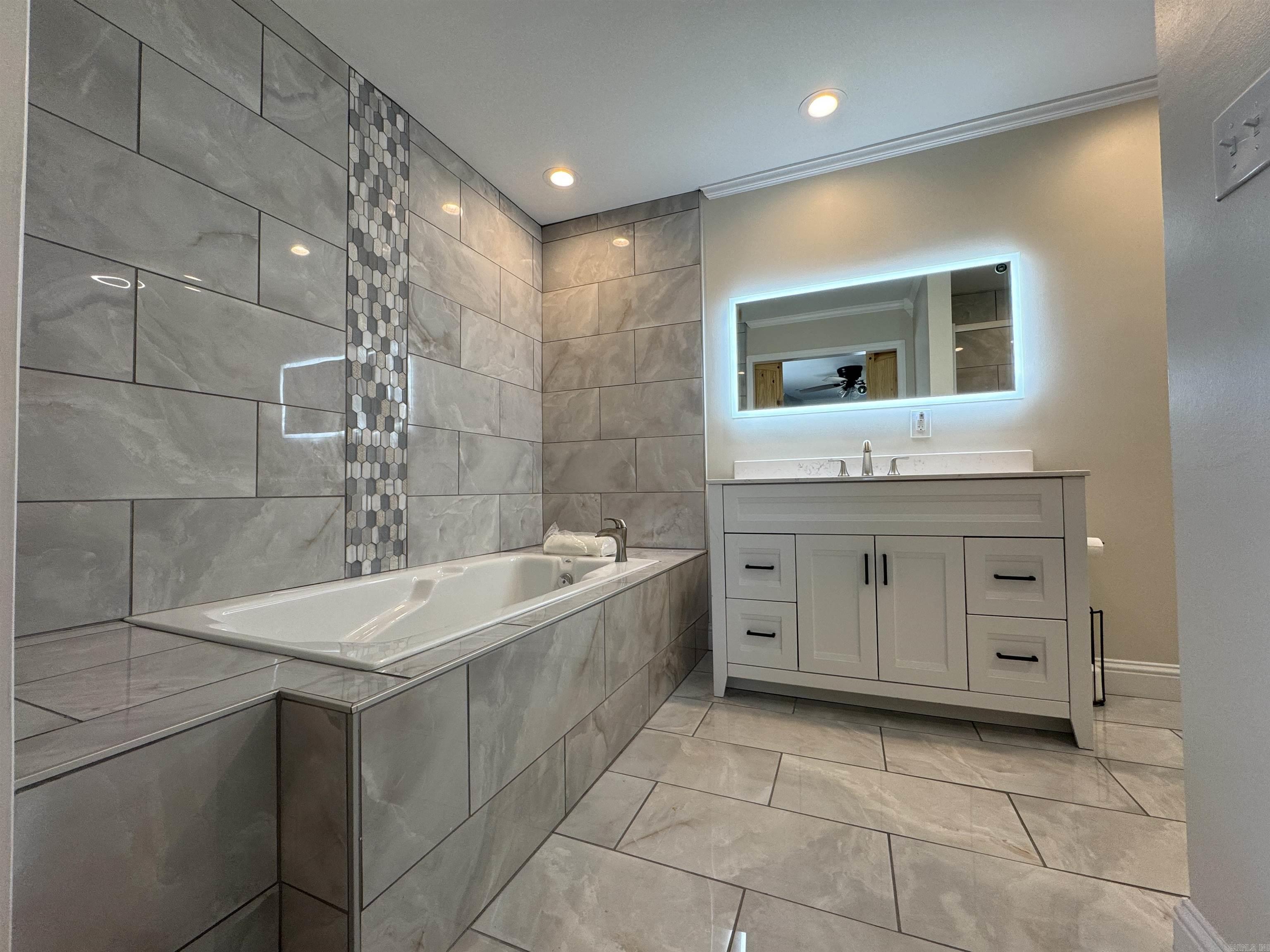 WOODLAND RIDGE - Residential