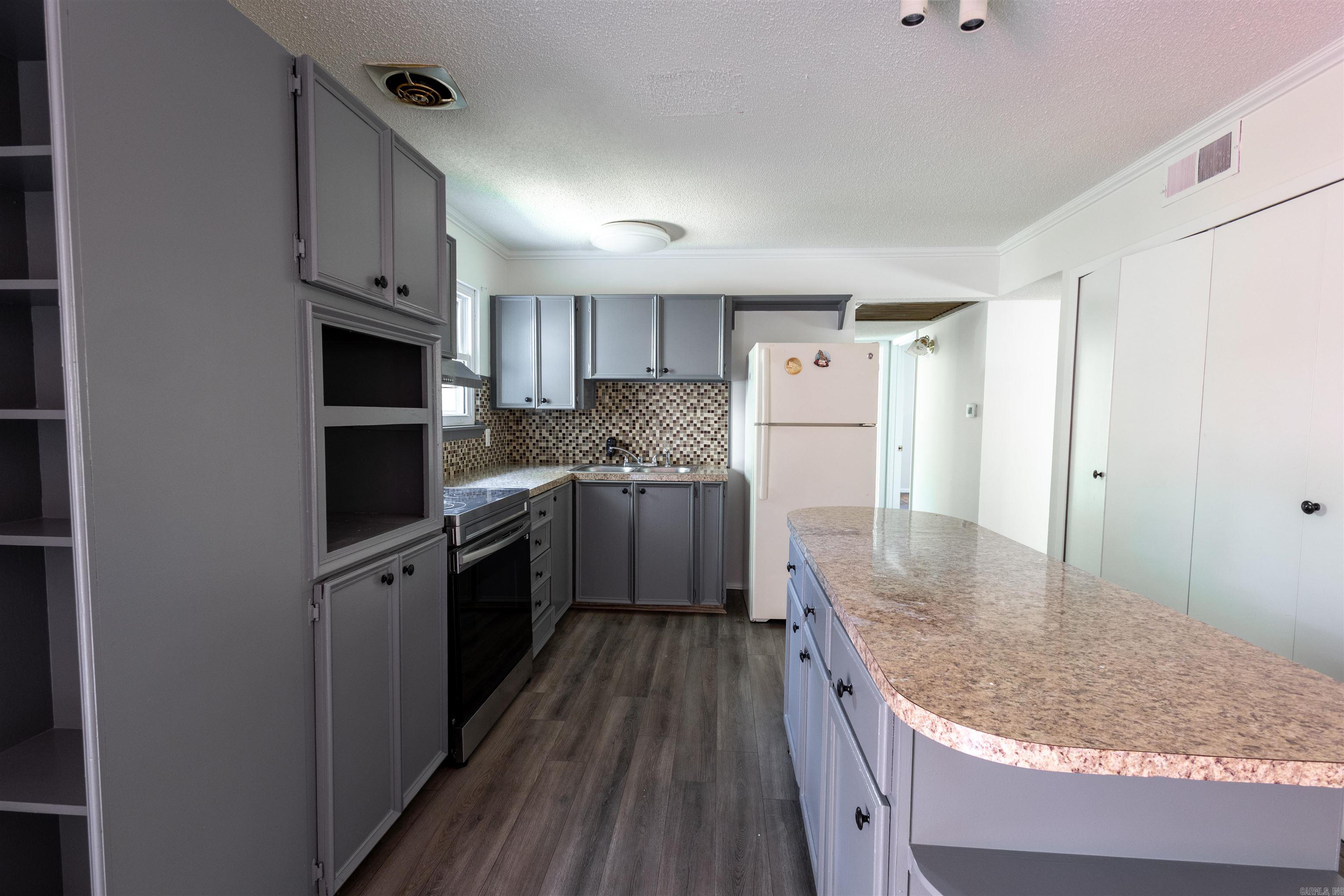 Meadowcliff - Residential Lease