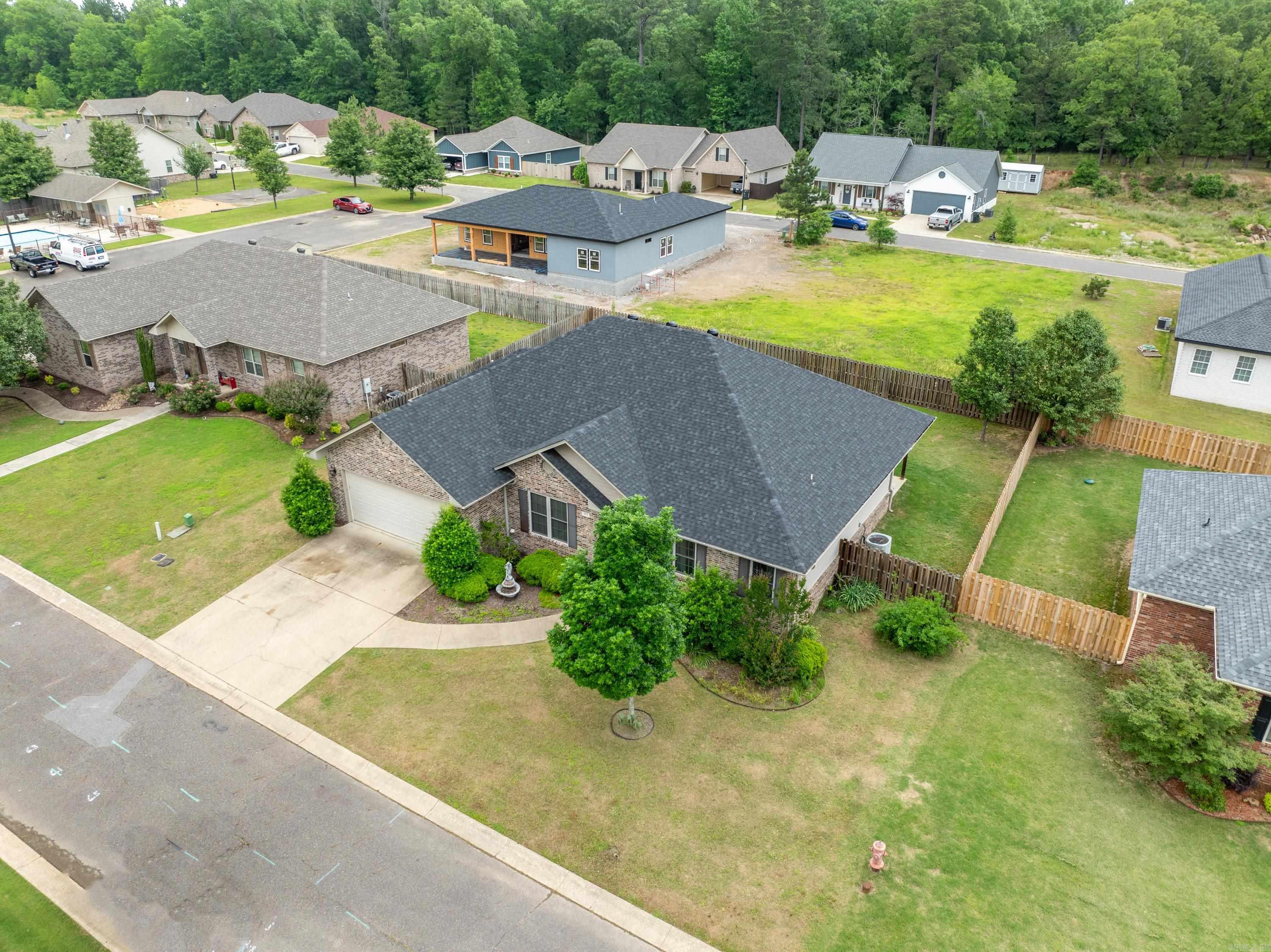 Fox Run I - Residential