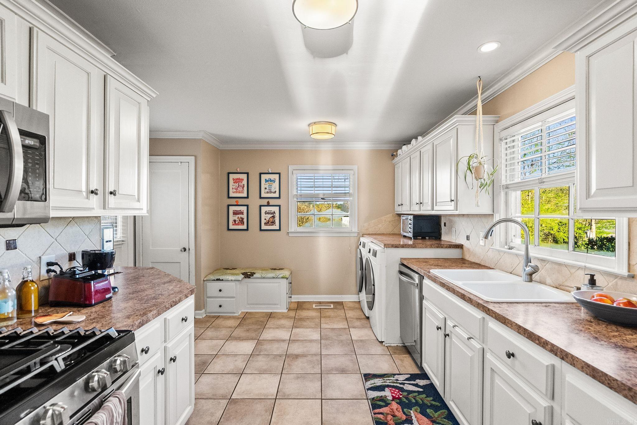 KINGWOOD PLACE - Residential