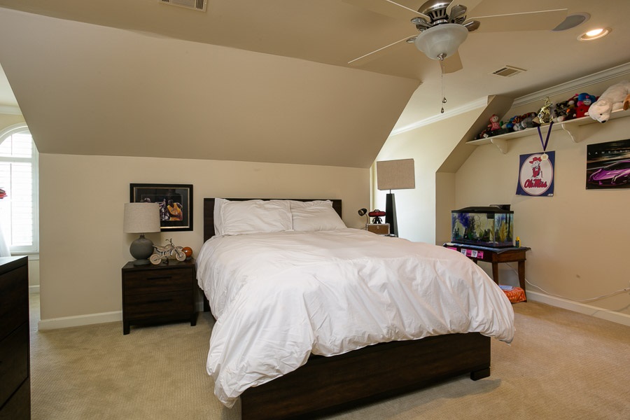 HICKORY CREEK - Residential