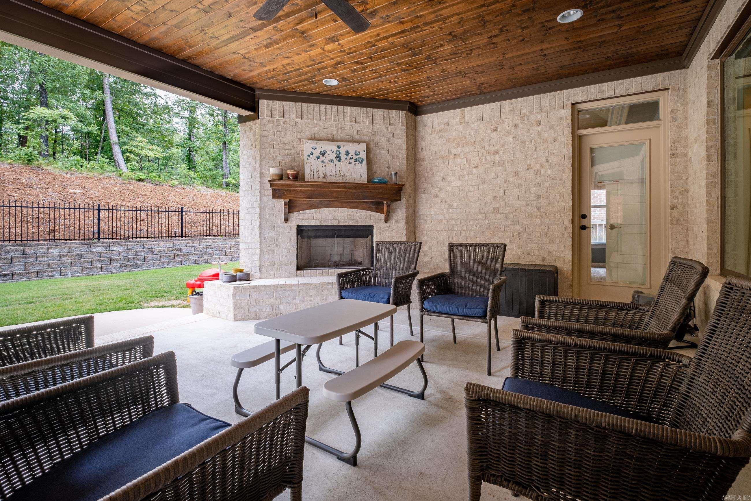 CHENAL VALLEY "MIRABEL COURT" - Residential