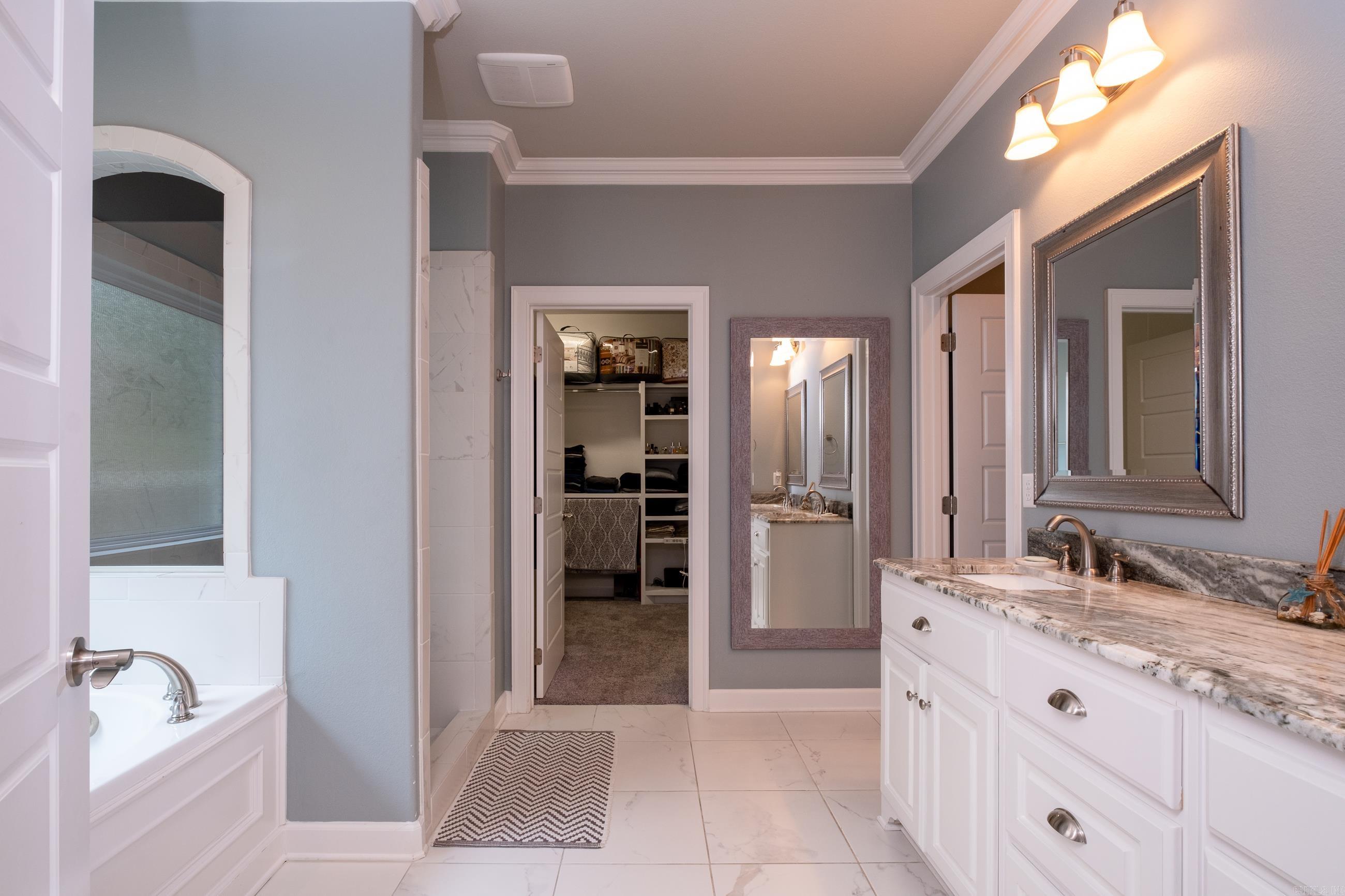 CHENAL VALLEY "MIRABEL COURT" - Residential