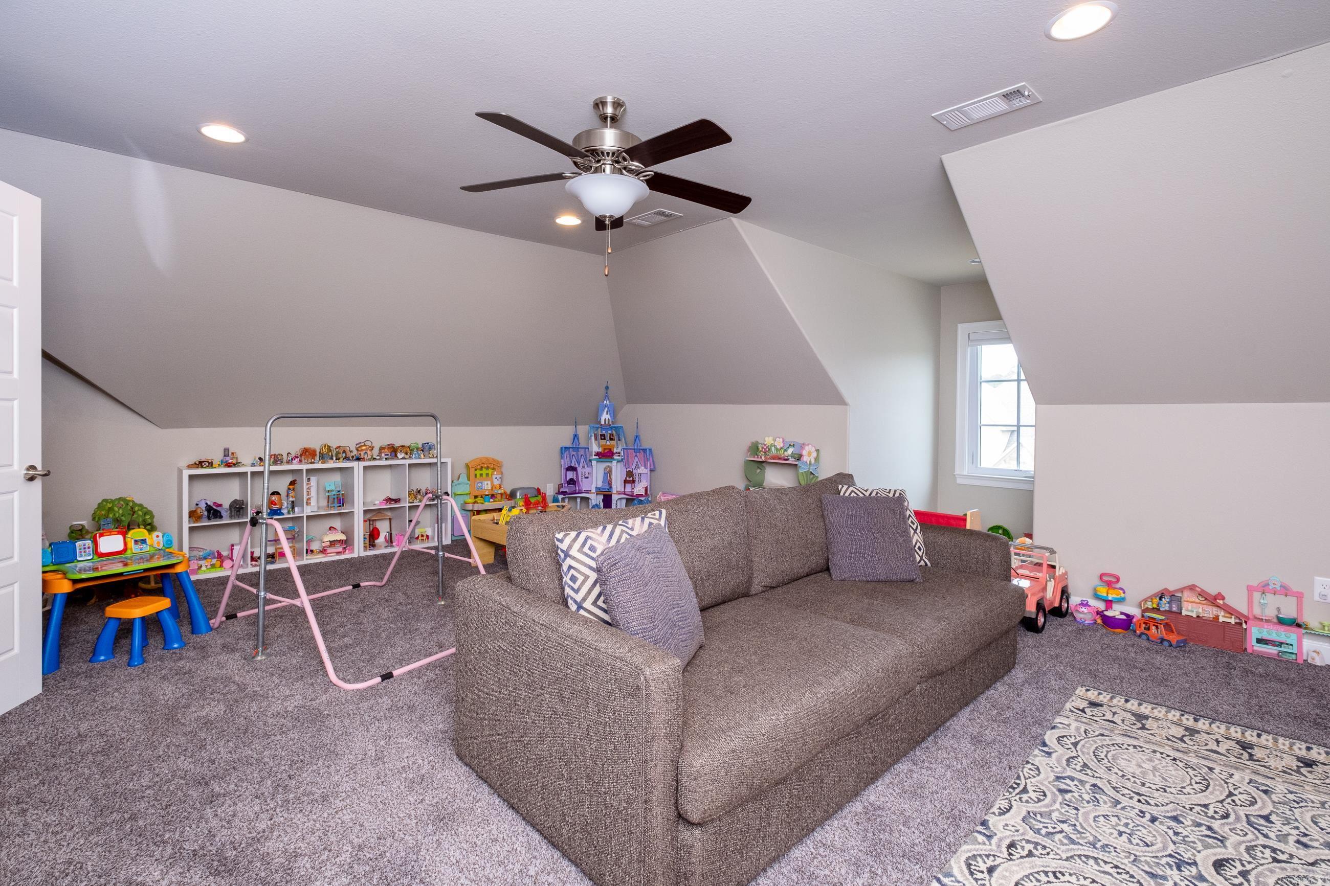 CHENAL VALLEY "MIRABEL COURT" - Residential