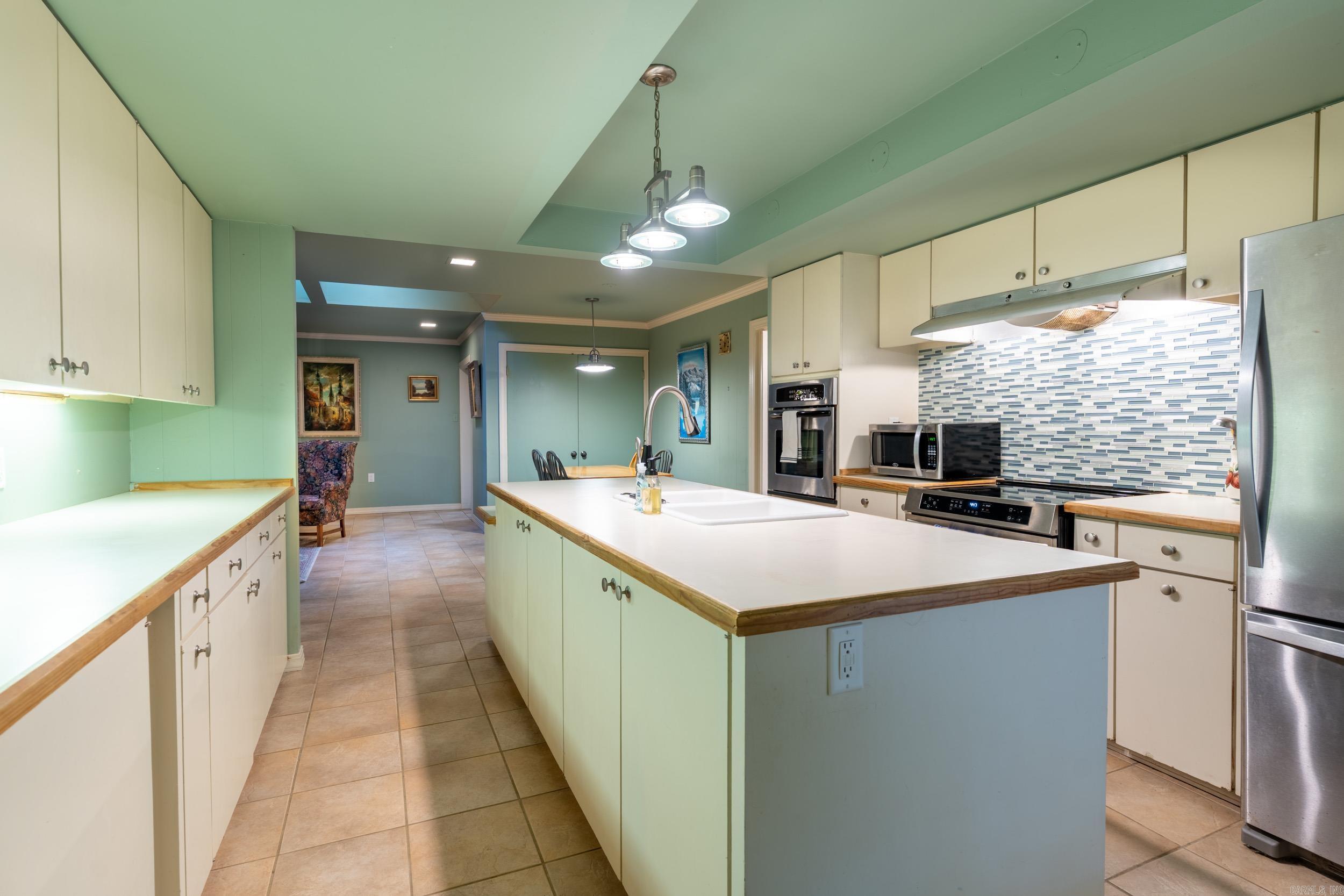 SHANNON HILLS EAST - Residential