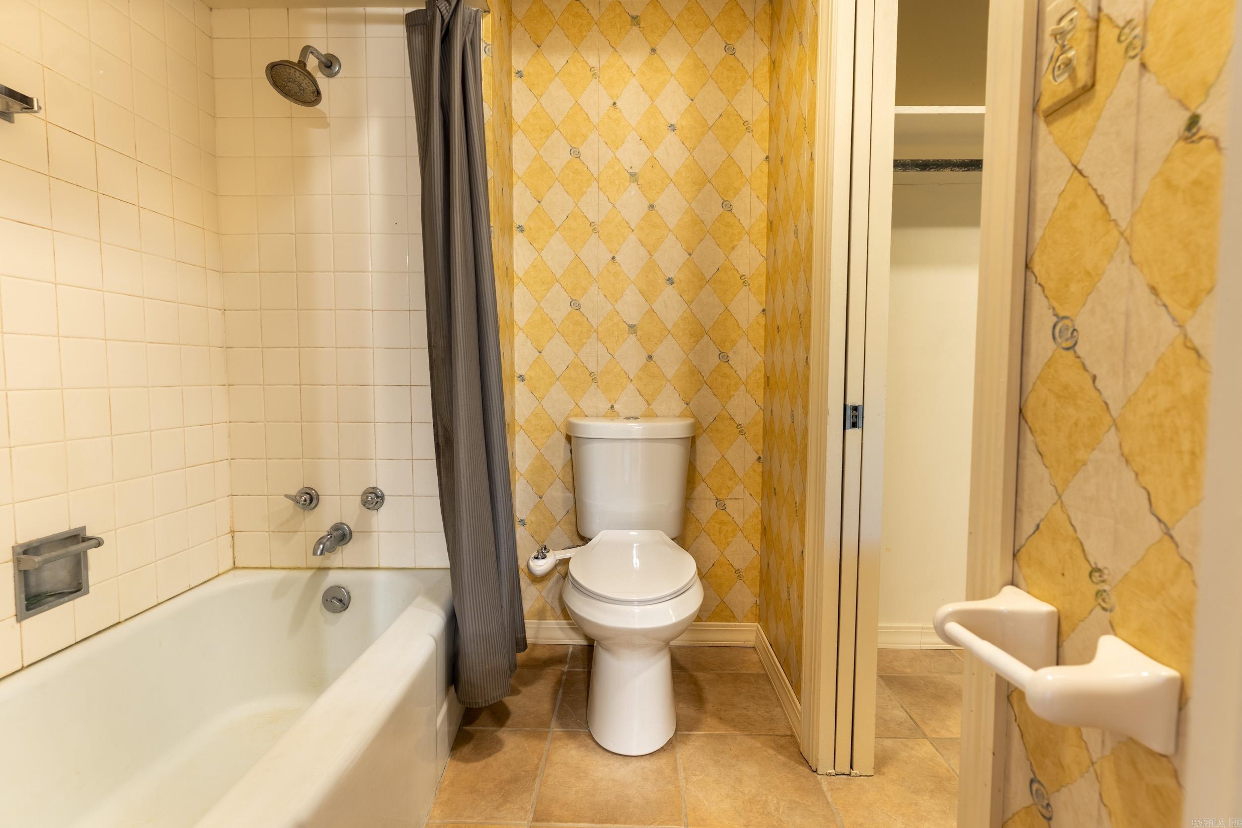 SHANNON HILLS EAST - Residential