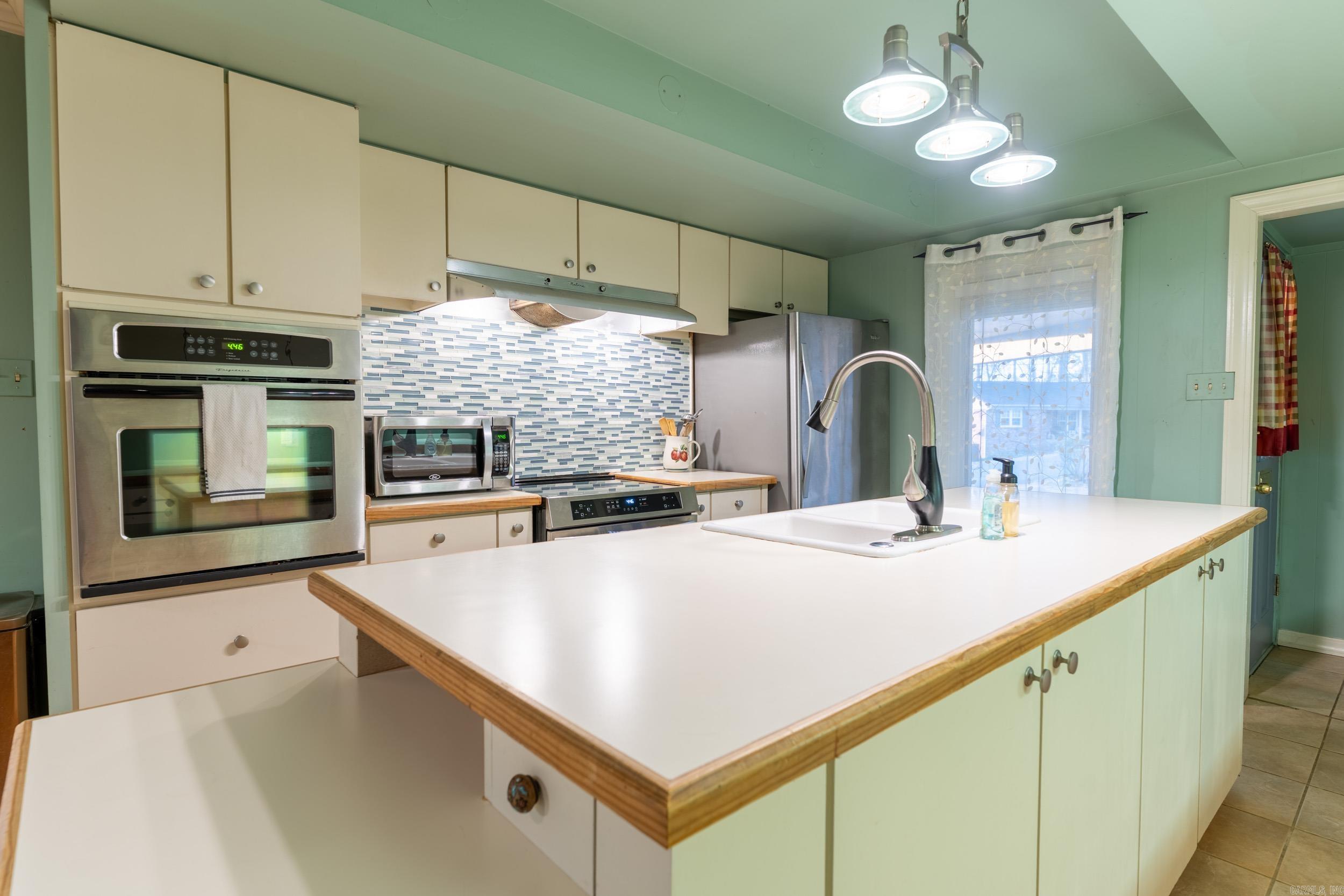 SHANNON HILLS EAST - Residential