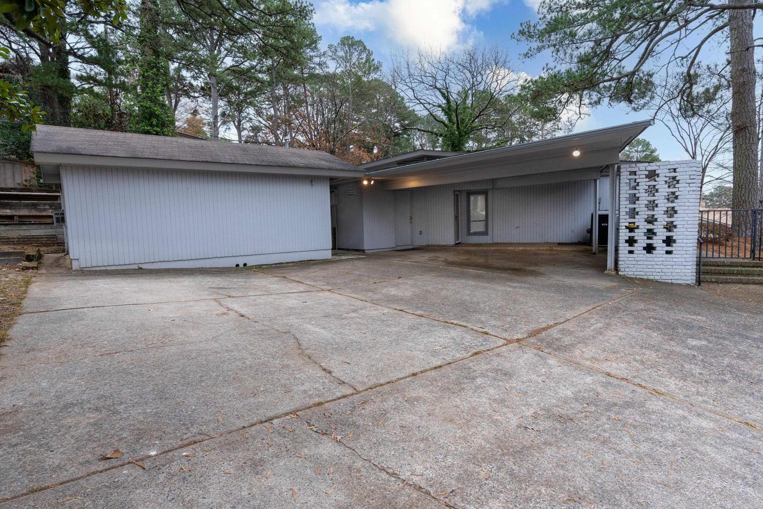 SHANNON HILLS EAST - Residential