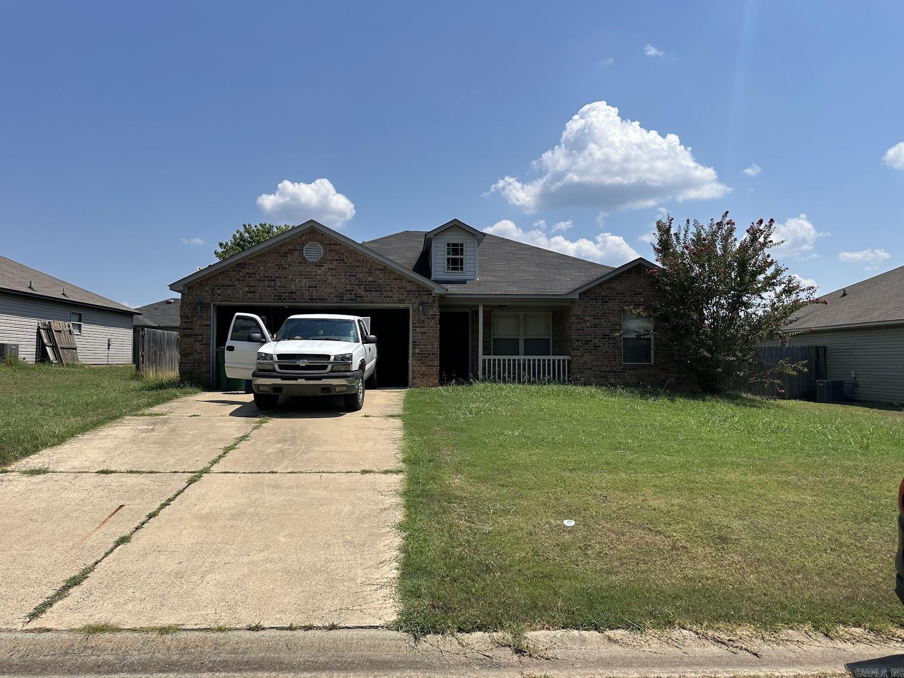 This 3-bedroom, 2-bath home is full of potential at a great price! With a little TLC, it could be the perfect fit for an investor or first-time buyer. Inside, youāll find an open floor plan with an eat-in kitchen, plus a primary bedroom featuring a tray ceiling and private en suite. An attached garage adds convenience and storage. Donāt miss this opportunity to make it your own and add value with updates. No seller property disclosure.