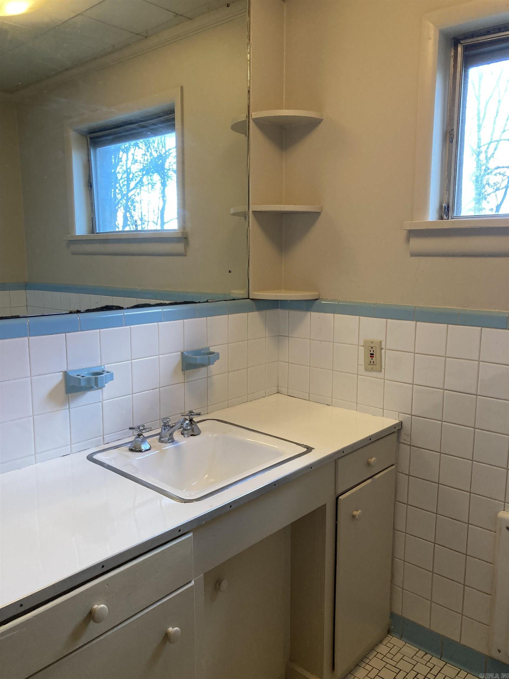 Powers WM T - Residential Lease