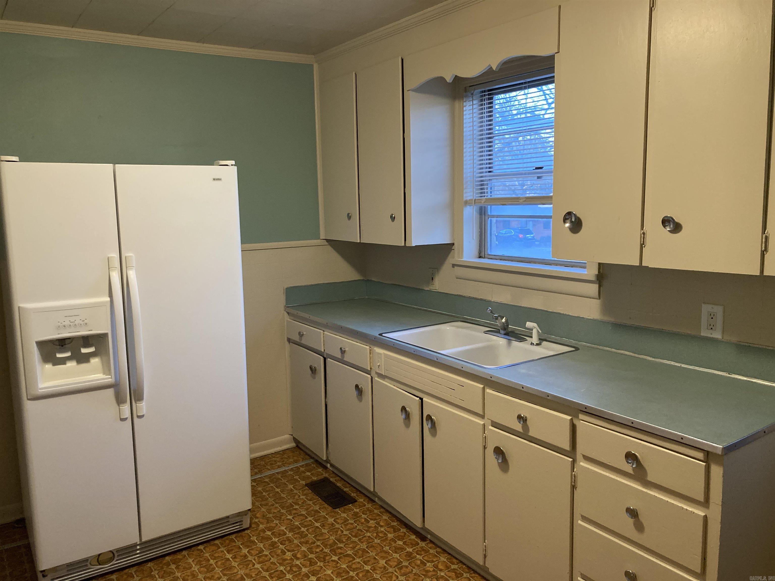 Powers WM T - Residential Lease