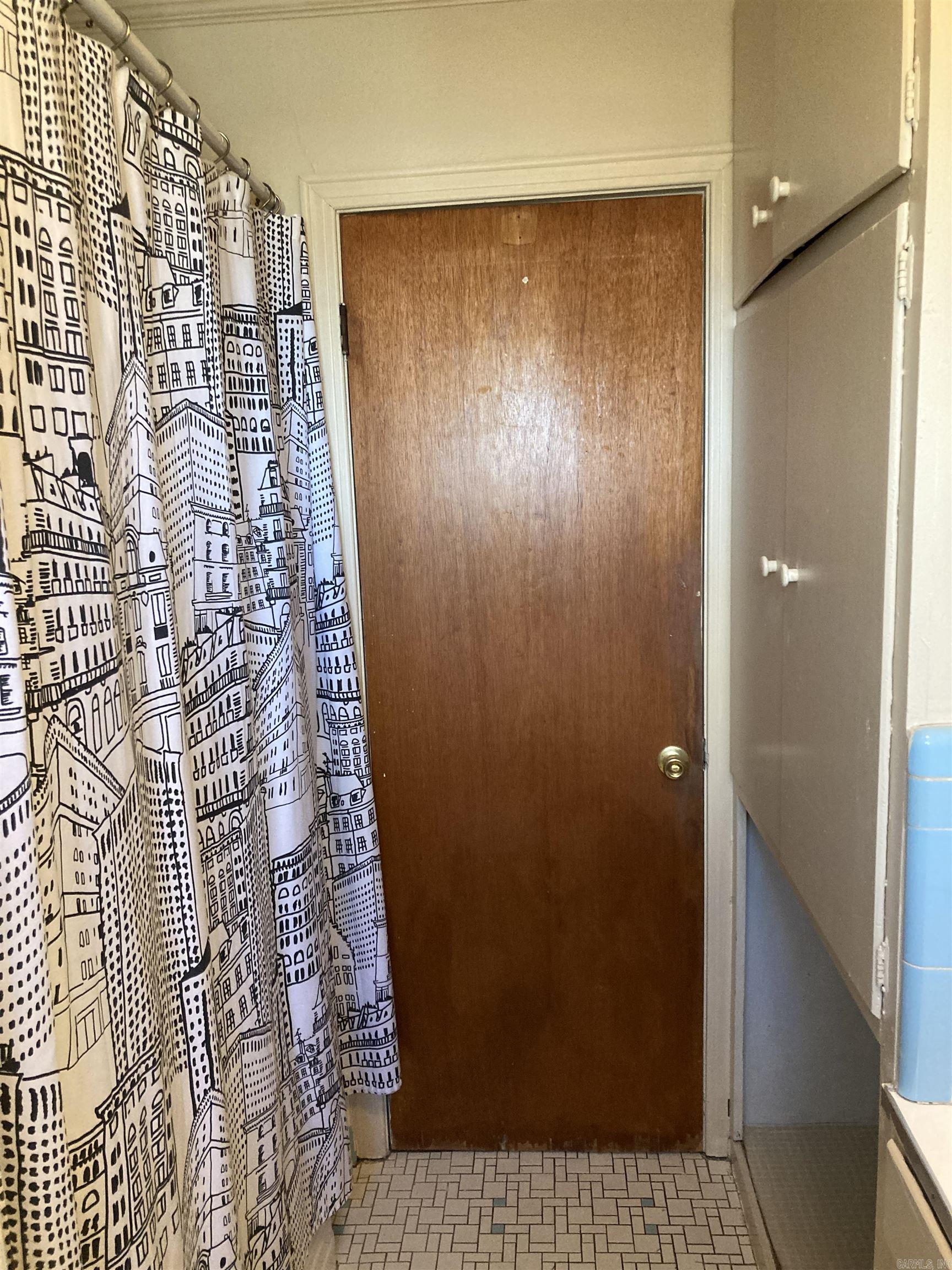 Powers WM T - Residential Lease