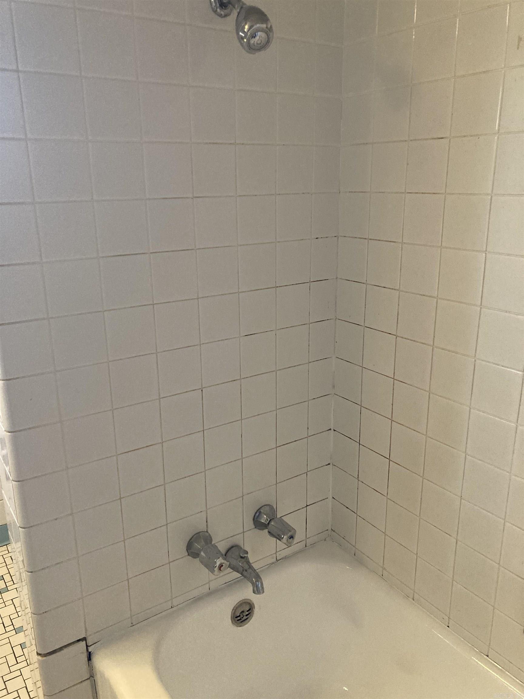 Powers WM T - Residential Lease