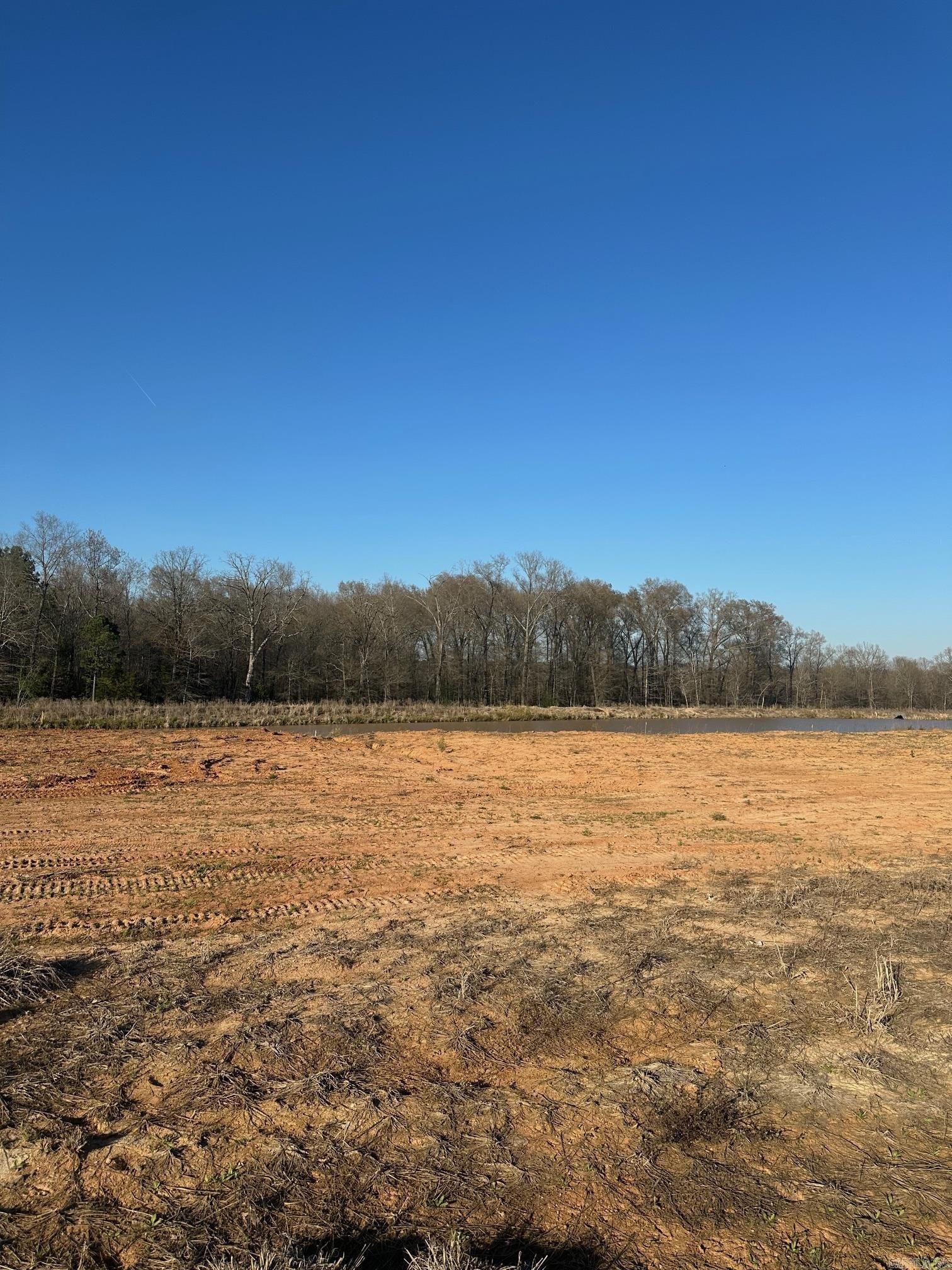 COUNTRY CLUB OF ARK THE - Land