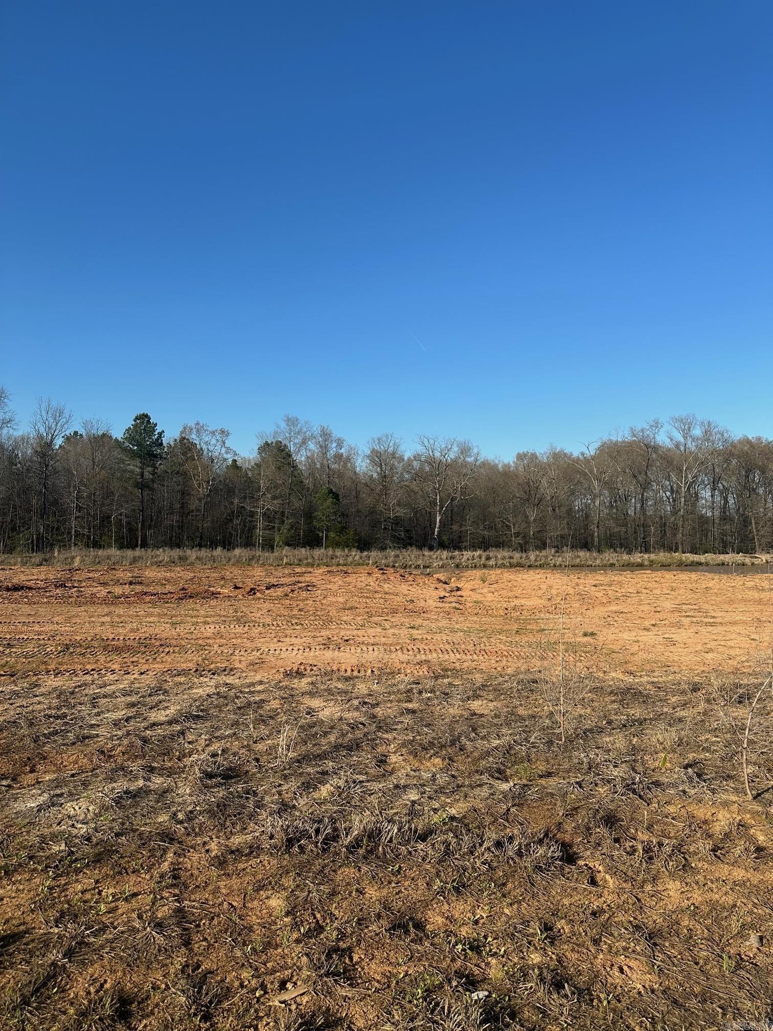 COUNTRY CLUB OF ARK THE - Land