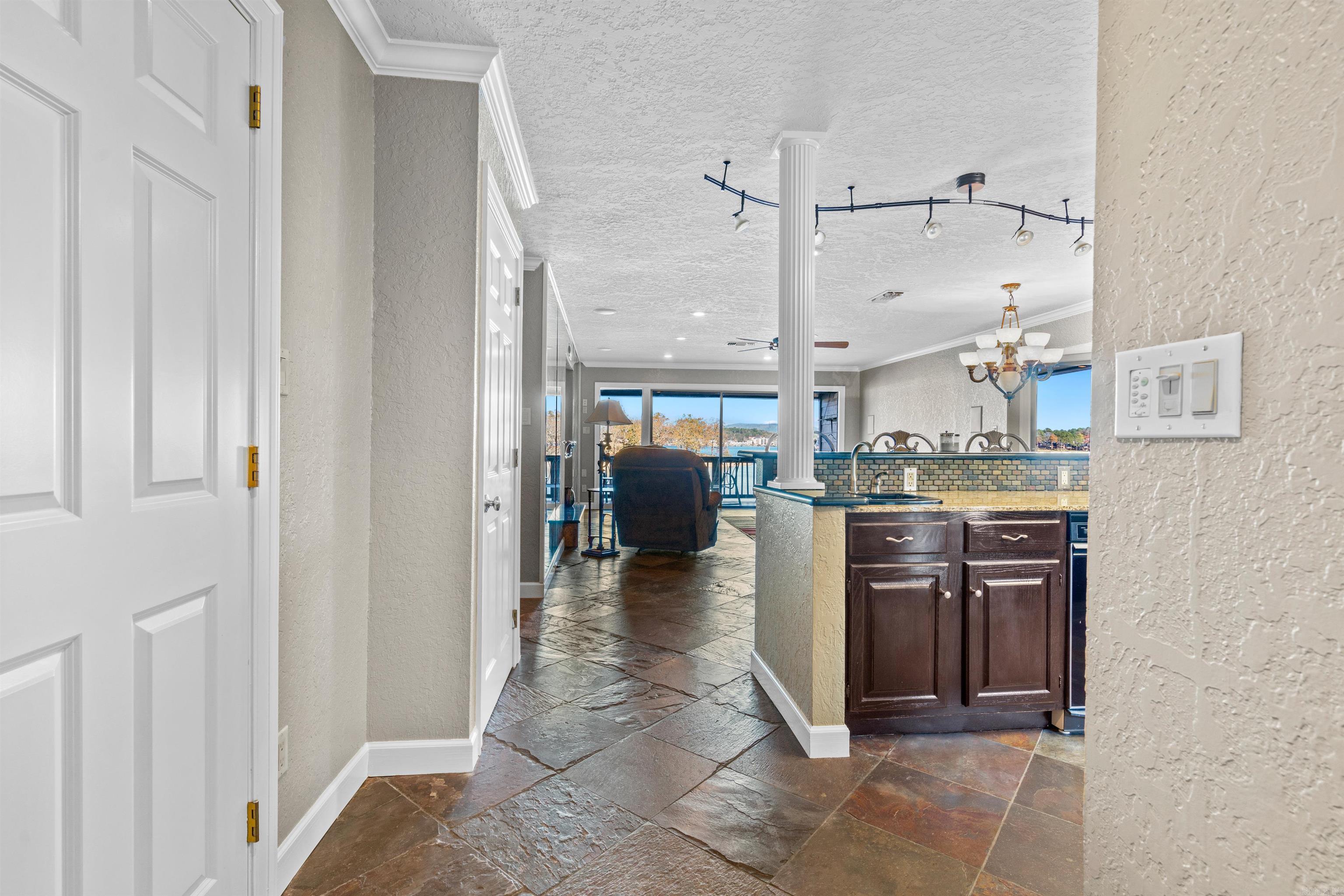 SOUTH SHORE HPR - Residential