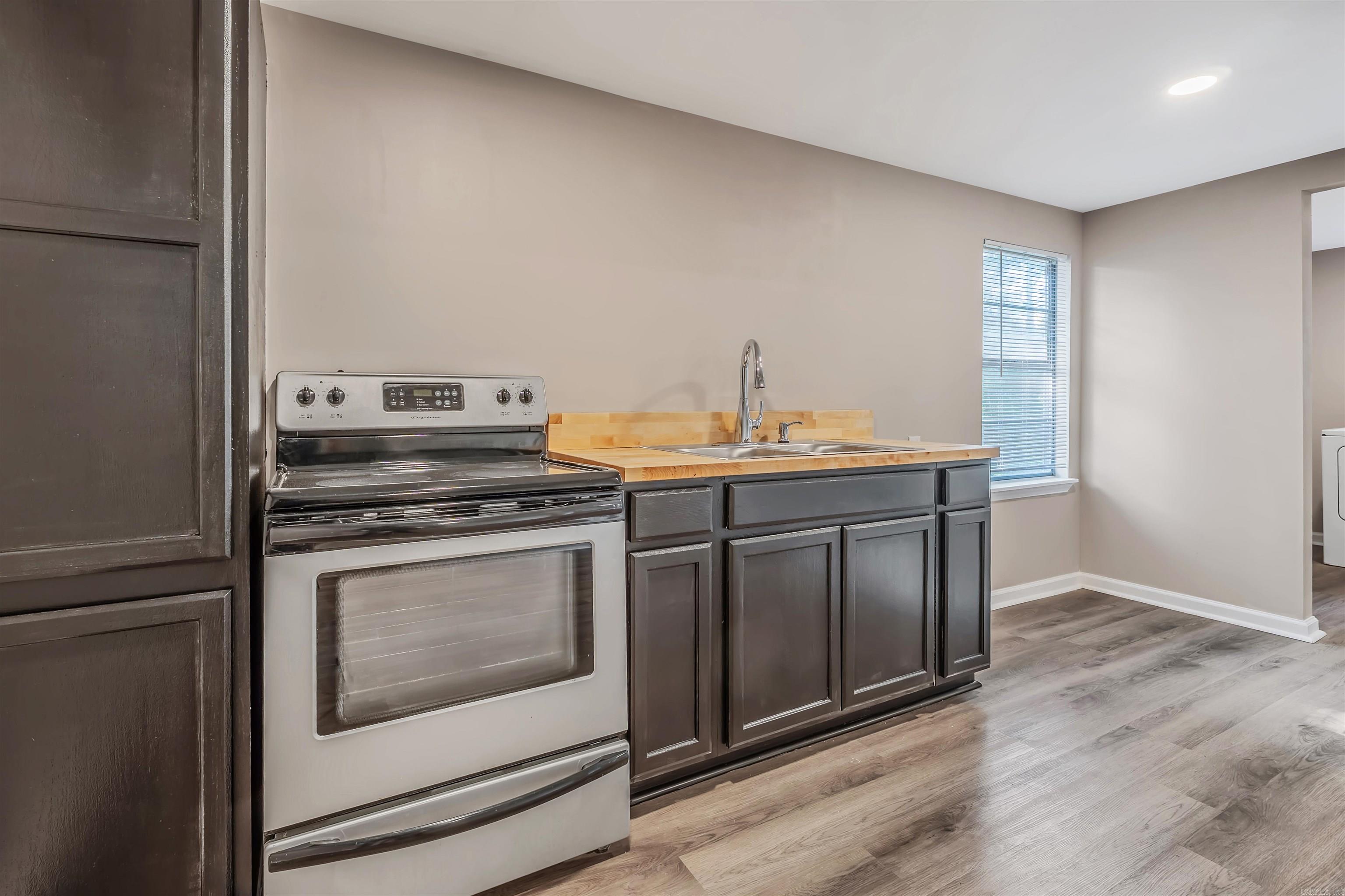 CEDAR POINT HEIGHTS - Residential