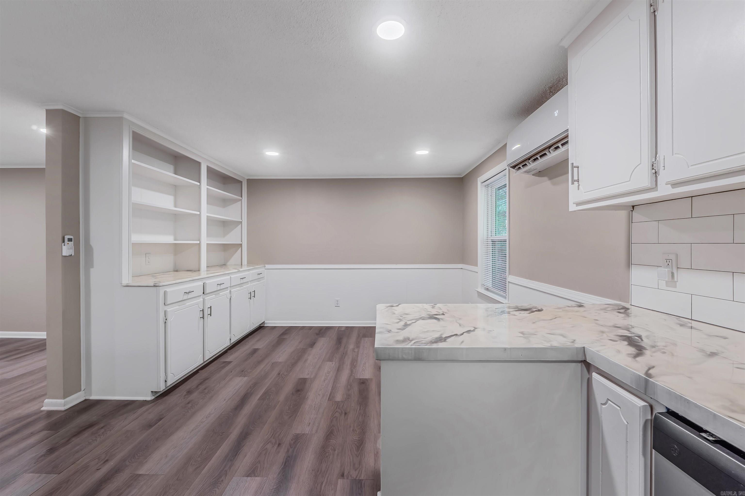 CEDAR POINT HEIGHTS - Residential